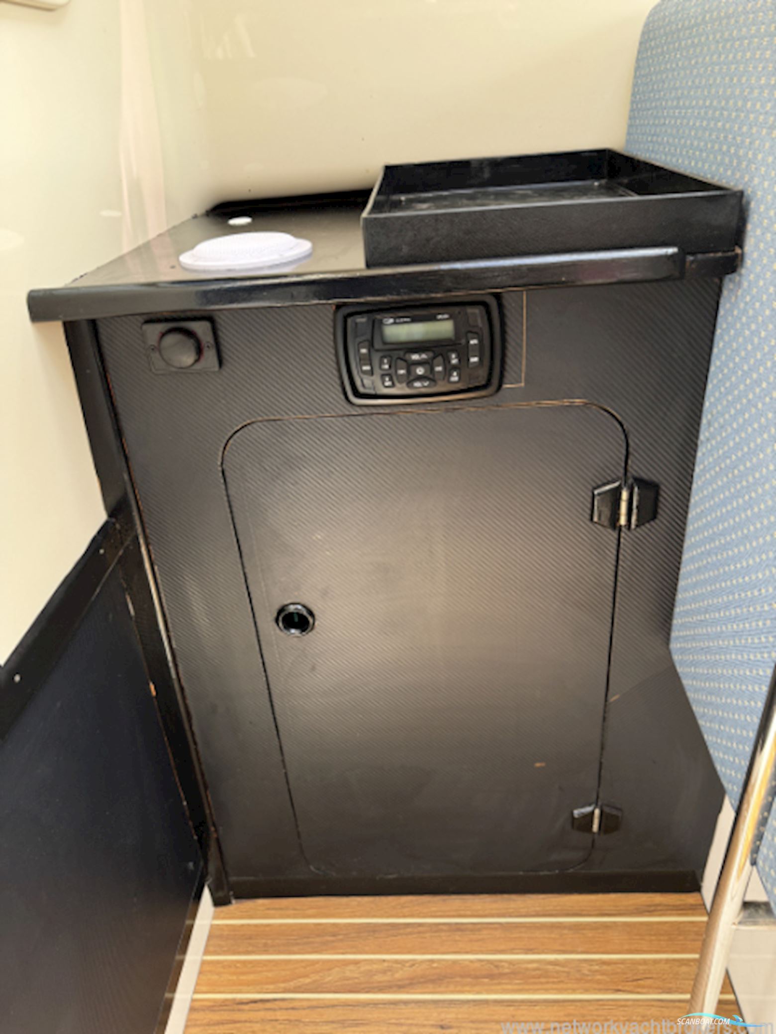 Quicksilver 640 Weekender