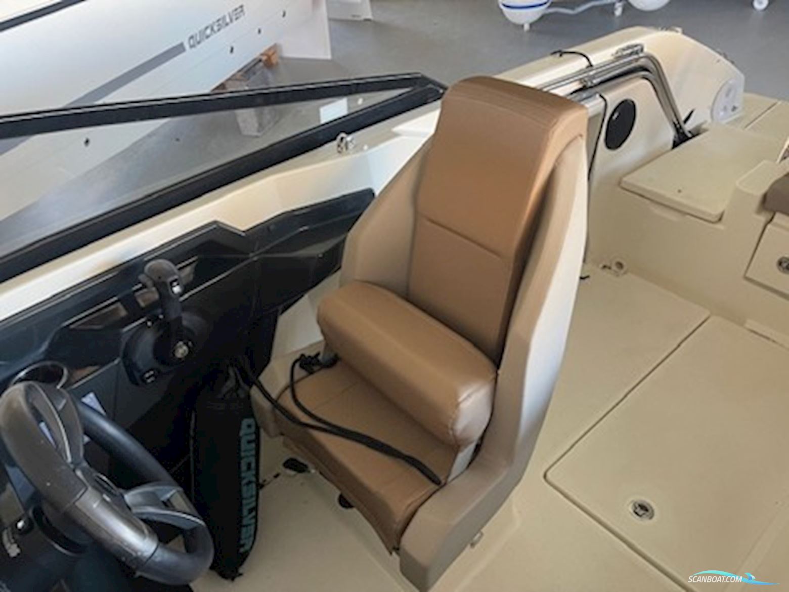 Quicksilver 675 Cruiser Med Mercury F150 Efi