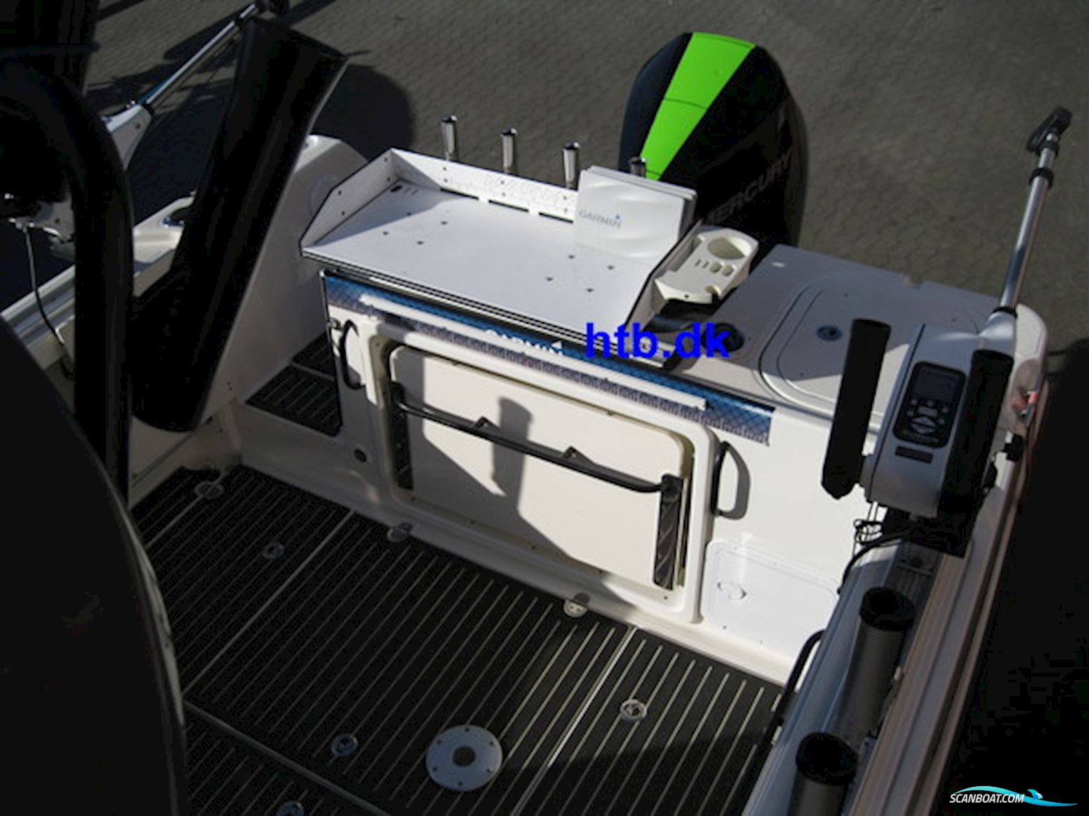 Quicksilver 675 Pilothouse Explorer Edition model m/Mercury F250 hk V8 Verado og Brenderup trailer - NU NEDSAT KR. 200.000,- !