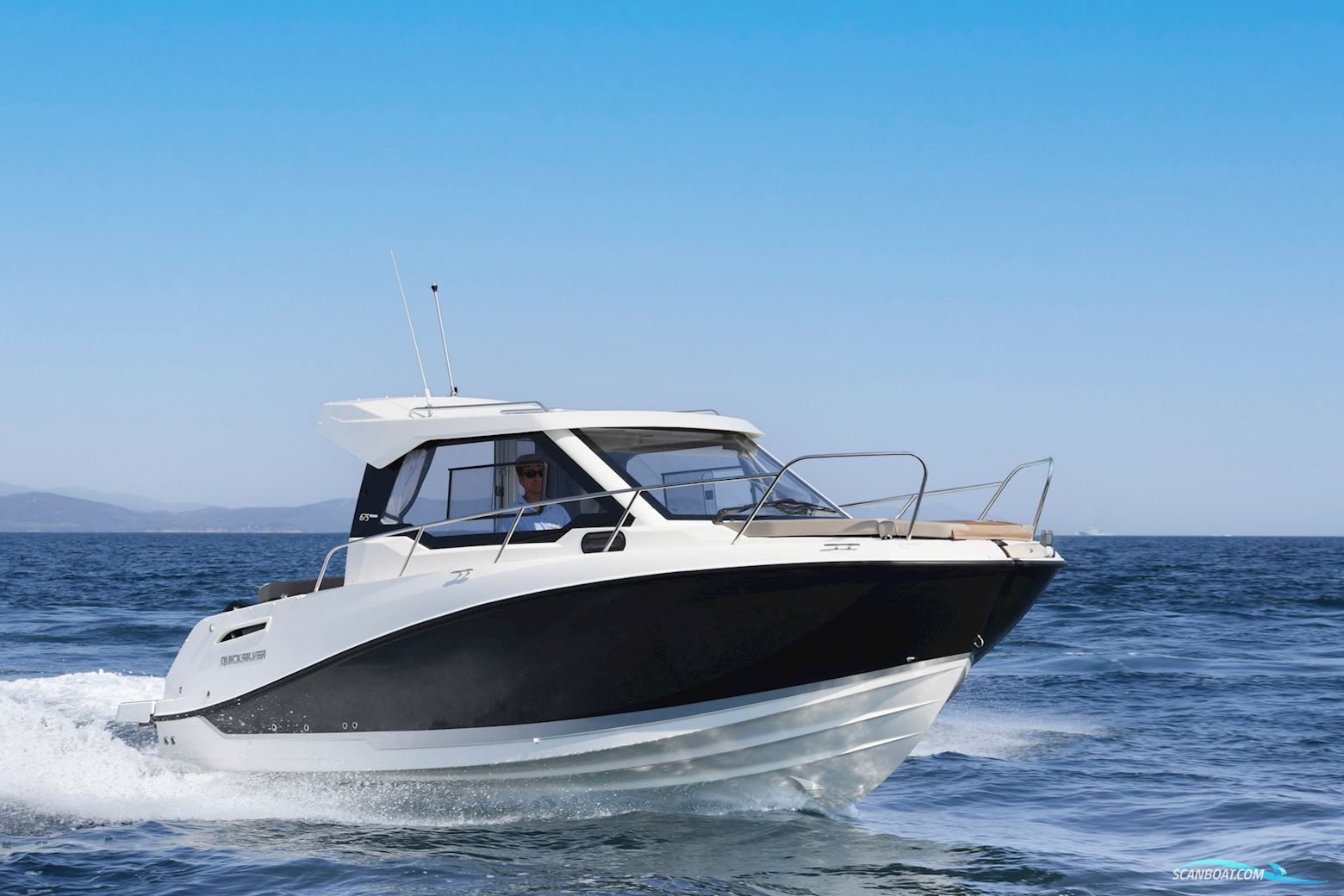 Quicksilver 705 Weekend