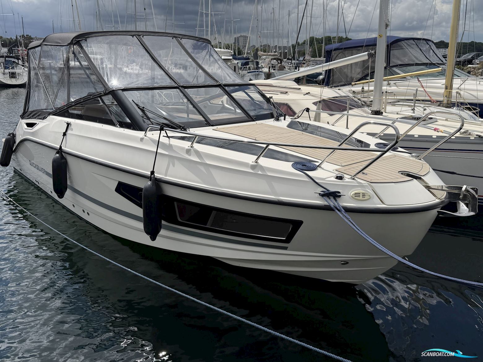 Quicksilver 755 Activ Cruiser, Nedsat