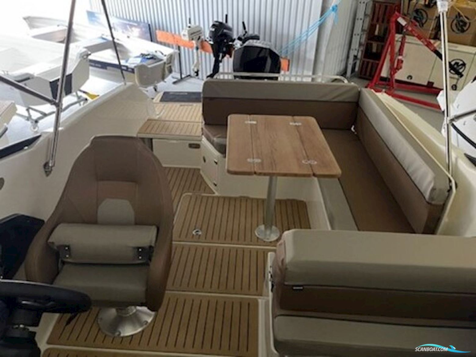 Quicksilver 755 Cruiser med F175 Mercury V6