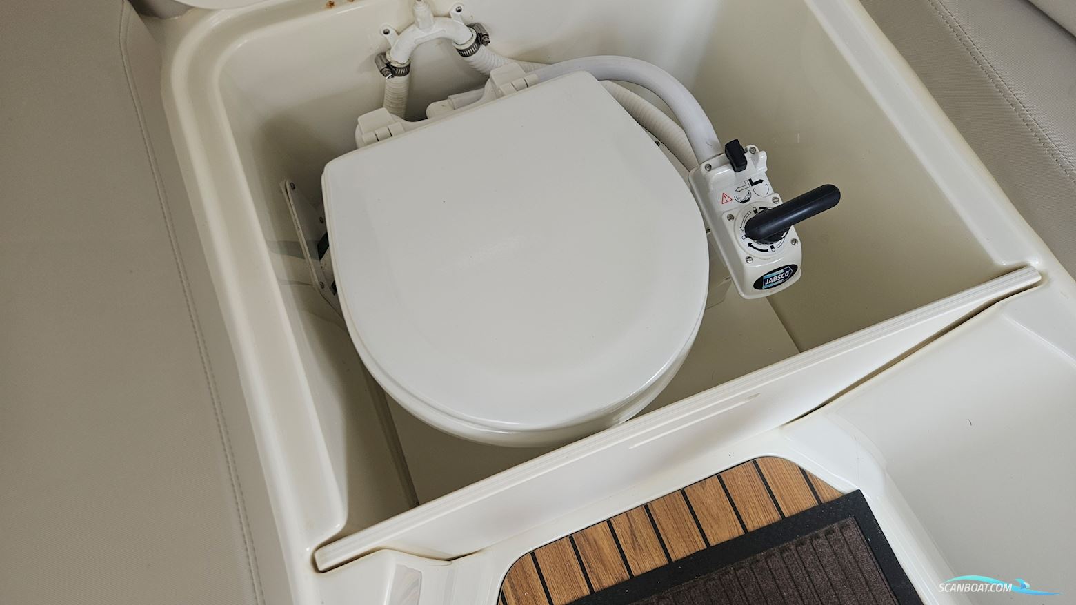 Quicksilver 755 Pilothouse