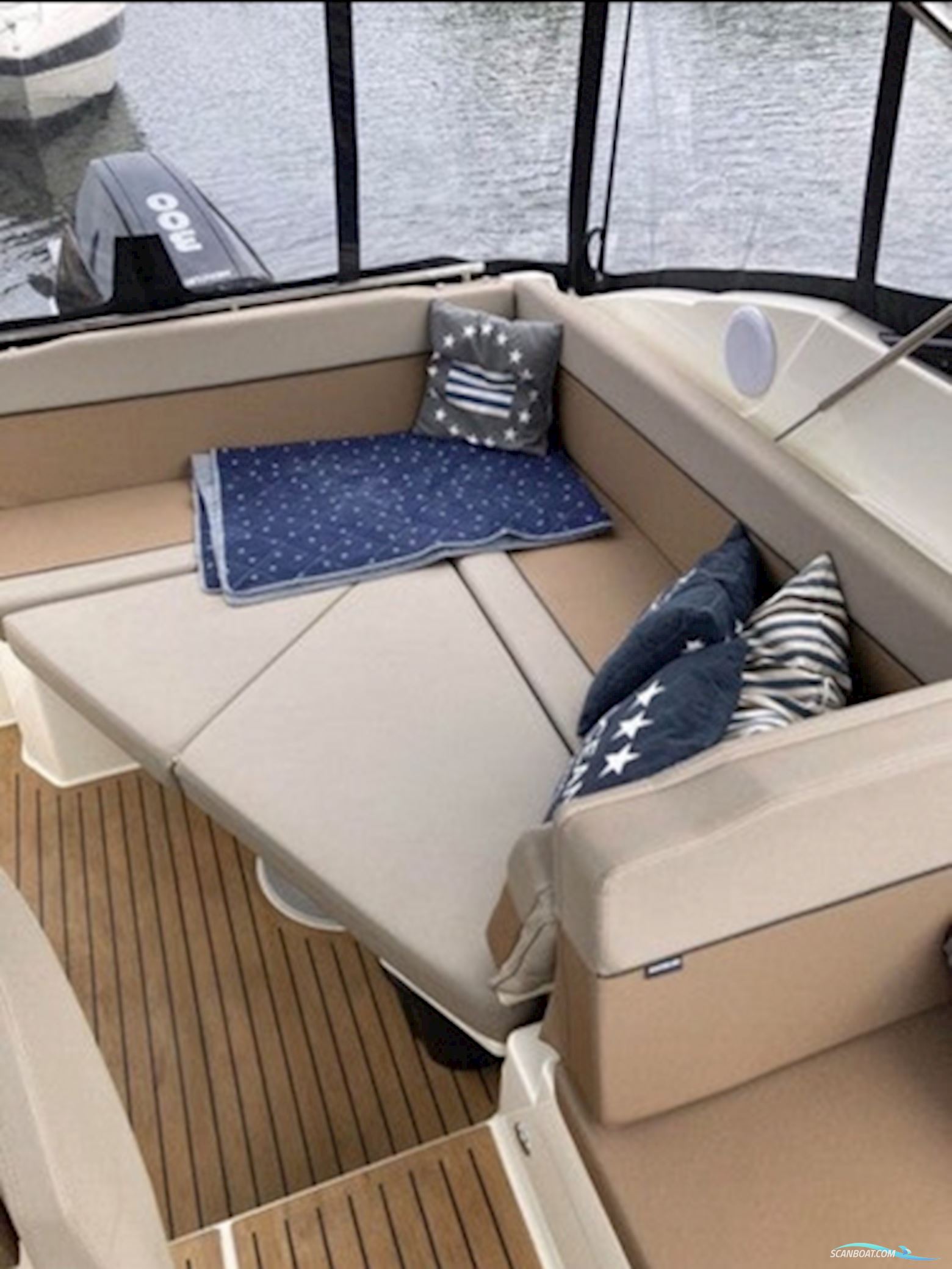 Quicksilver 805 Activ Cruiser med MerCury 300 hk 