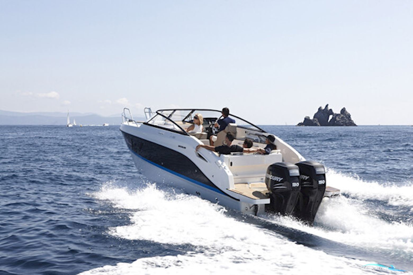 Quicksilver 805 Activ Cruiser med MerCury 300 hk 