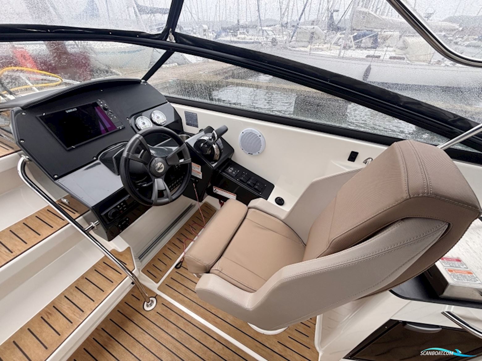 Quicksilver 805 Activ Daycruiser