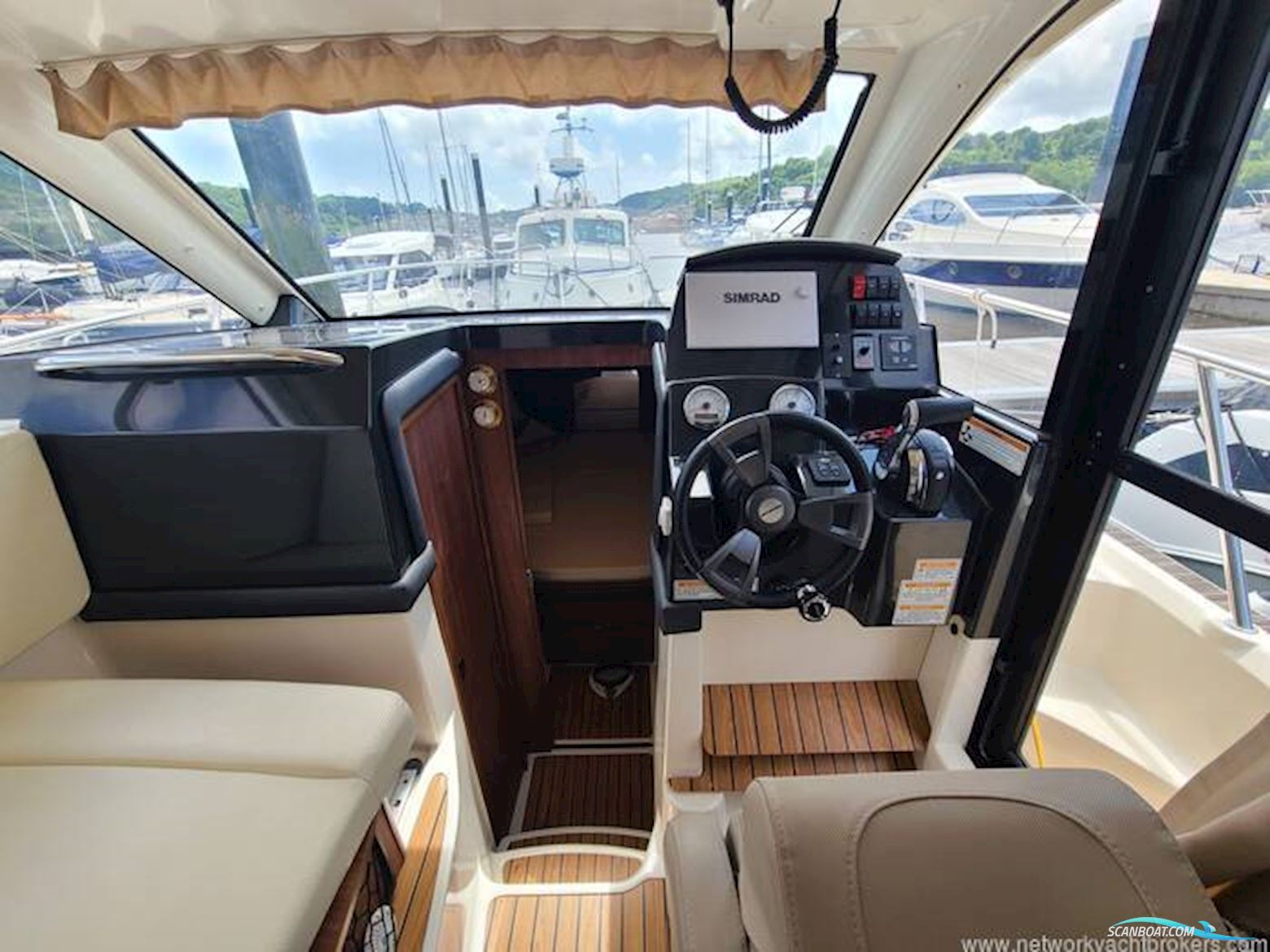 Quicksilver 855 Weekend