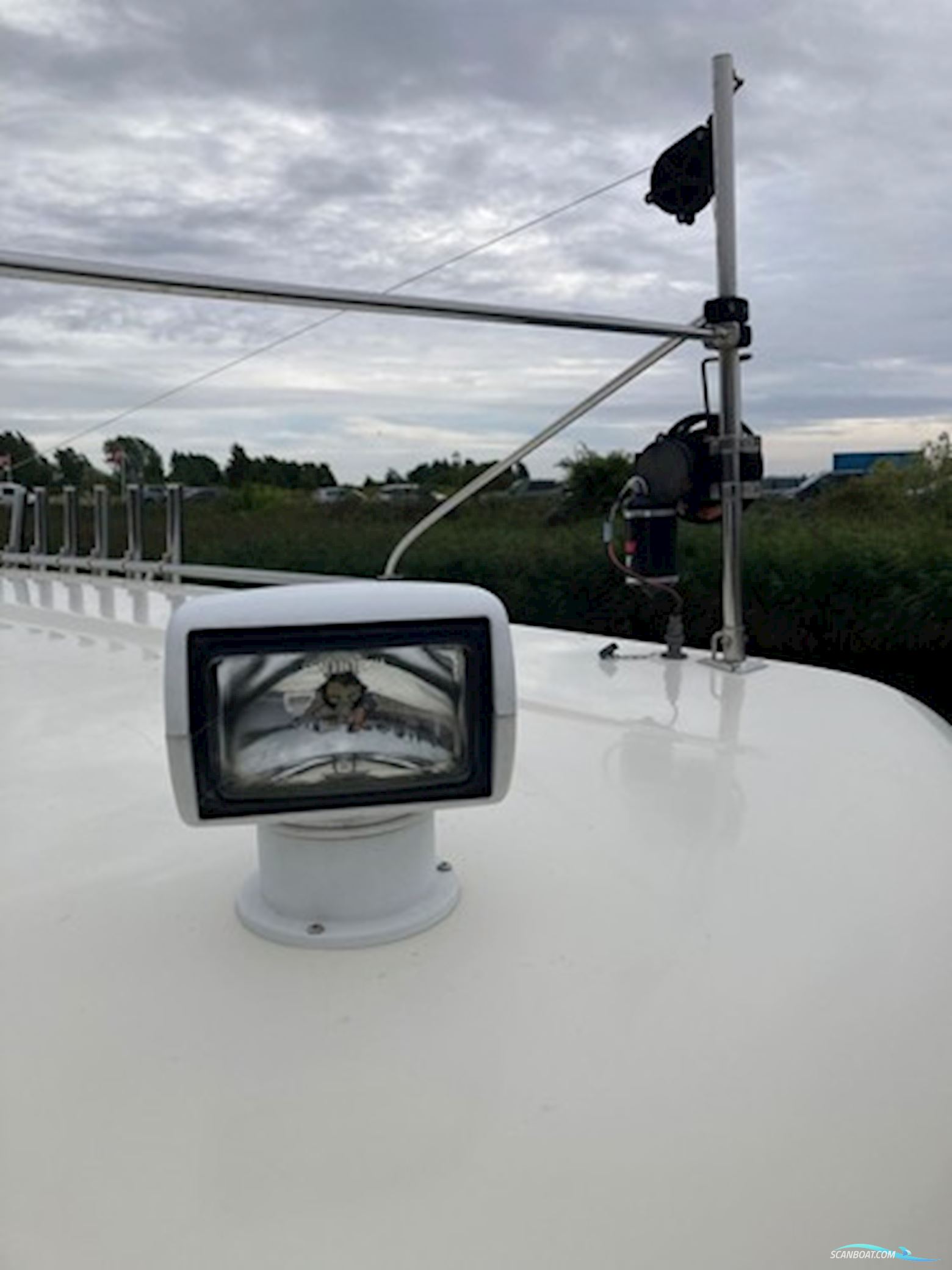 Quicksilver 905 pilothouse (twin 225)