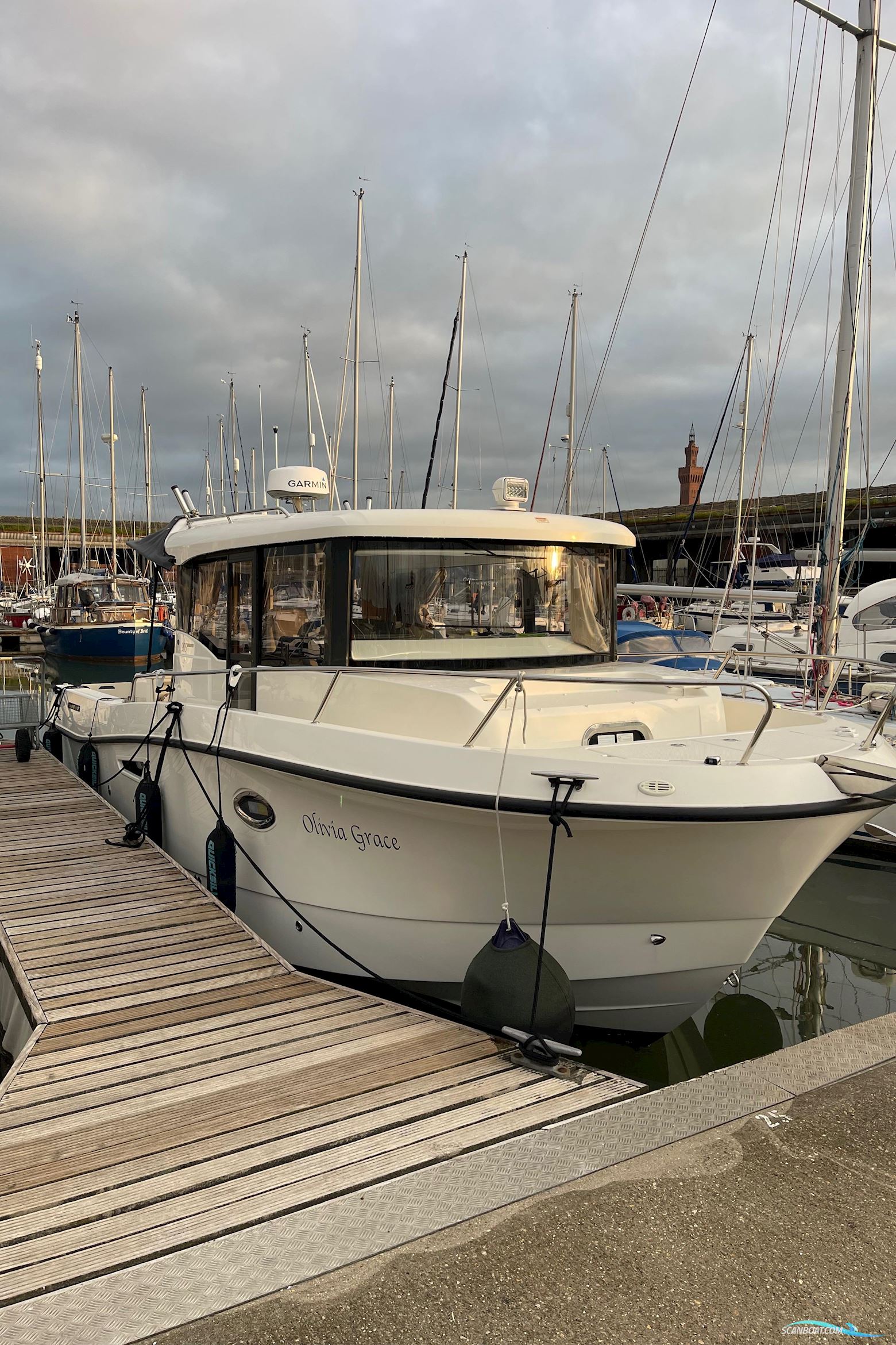 Quicksilver 905 Pilothouse