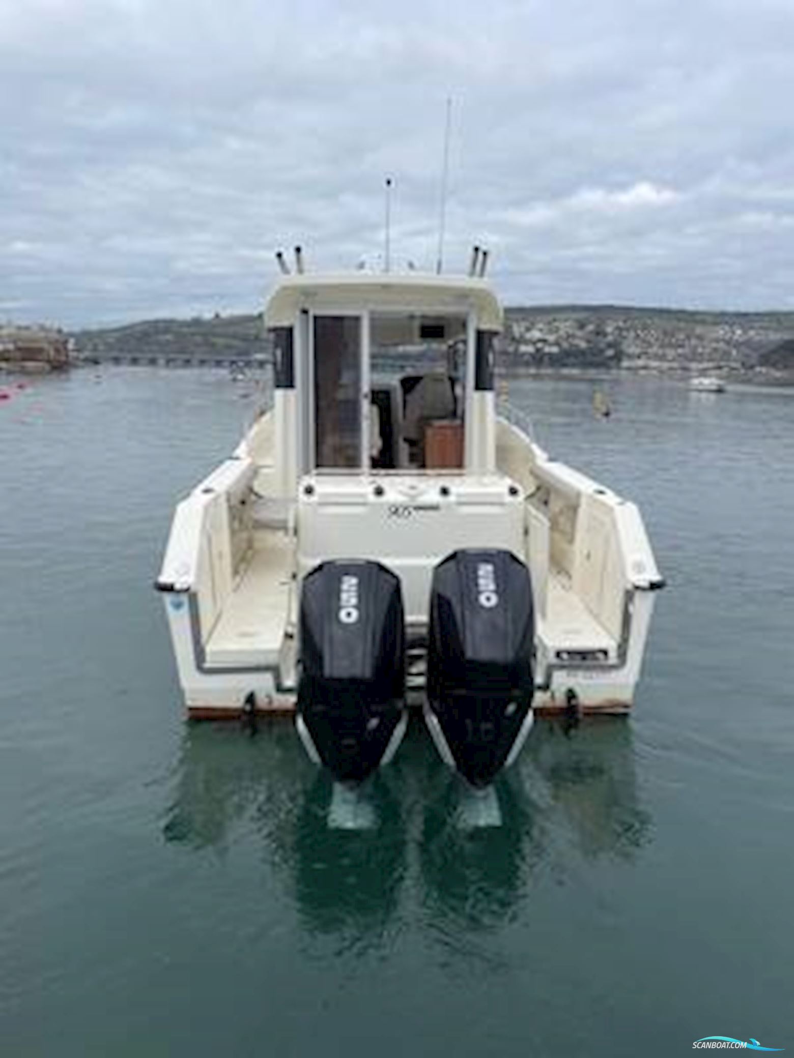 Quicksilver 905 Pilothouse