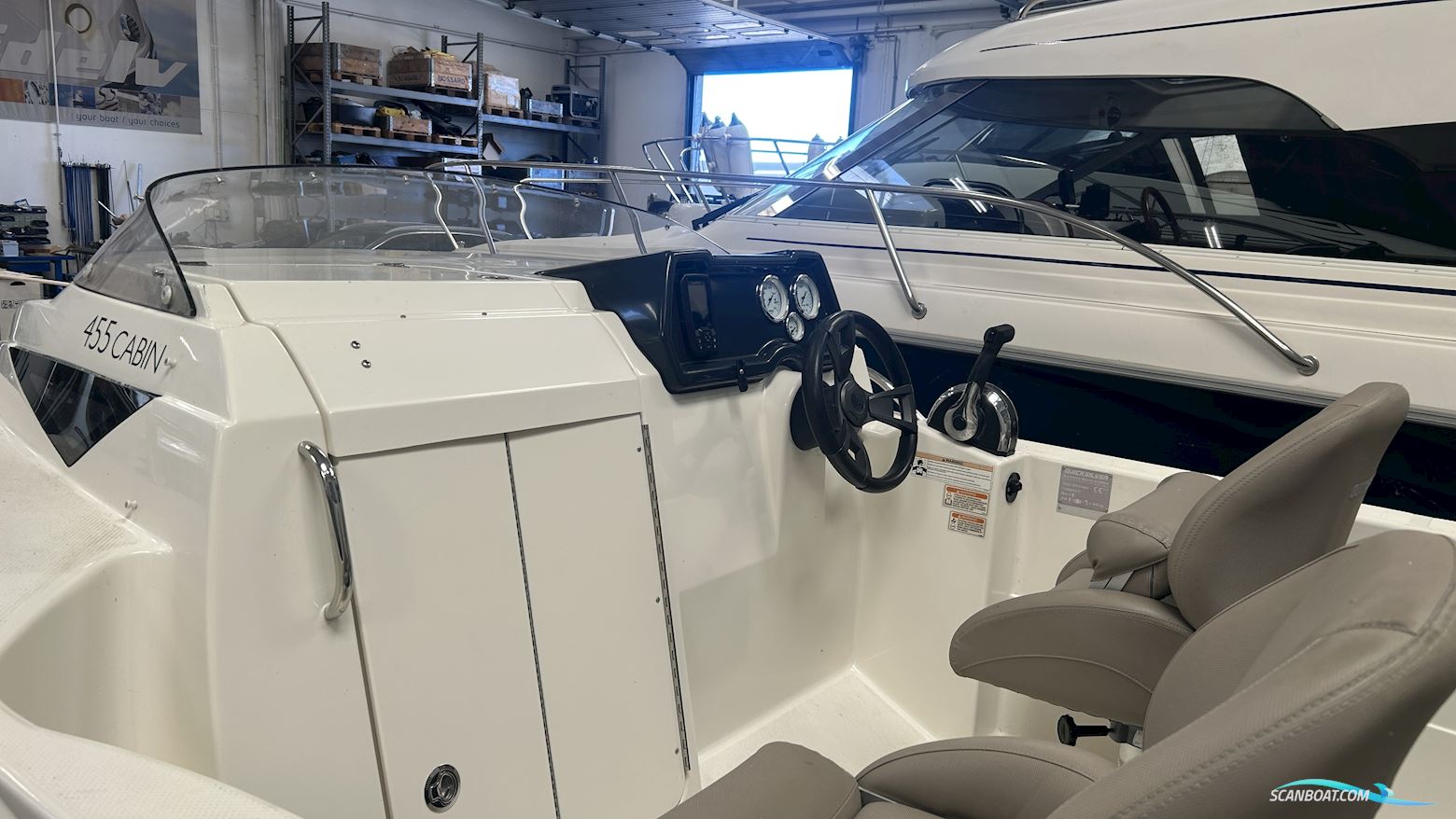 Quicksilver Activ 455 Cabin
