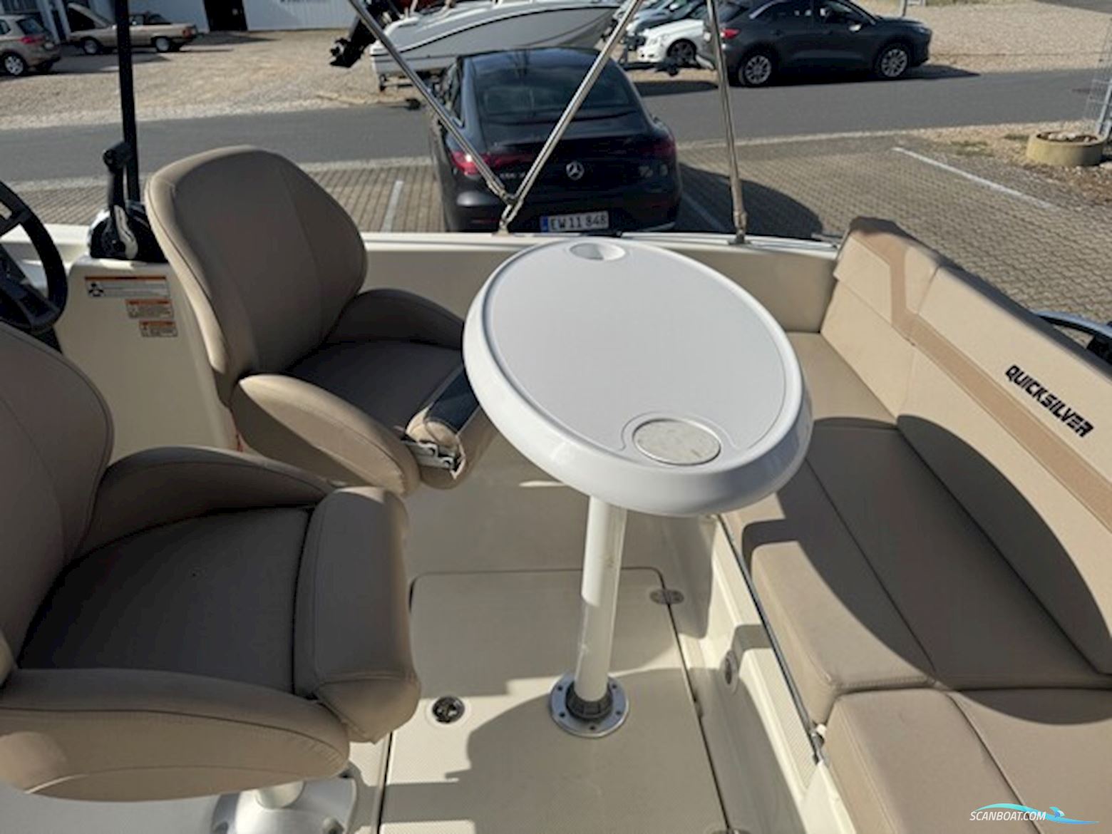 Quicksilver Activ 505 Cabin Med F100 hk Mercury-Efi 2,1L og Brenderup Bådtrailer