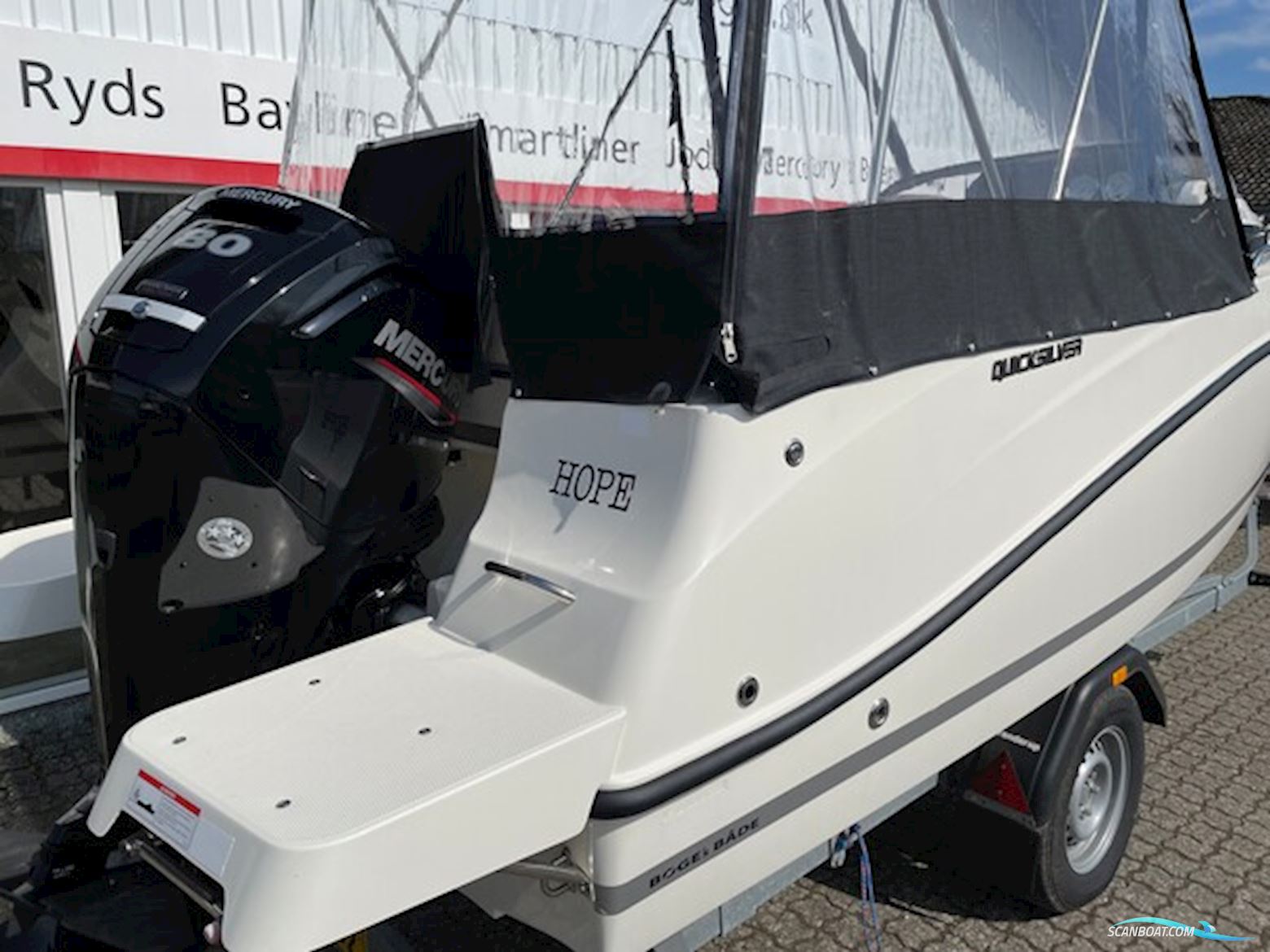 Quicksilver Activ 505 Cabin med F80 Mercury-EFI 4 takt inkl. trailer 