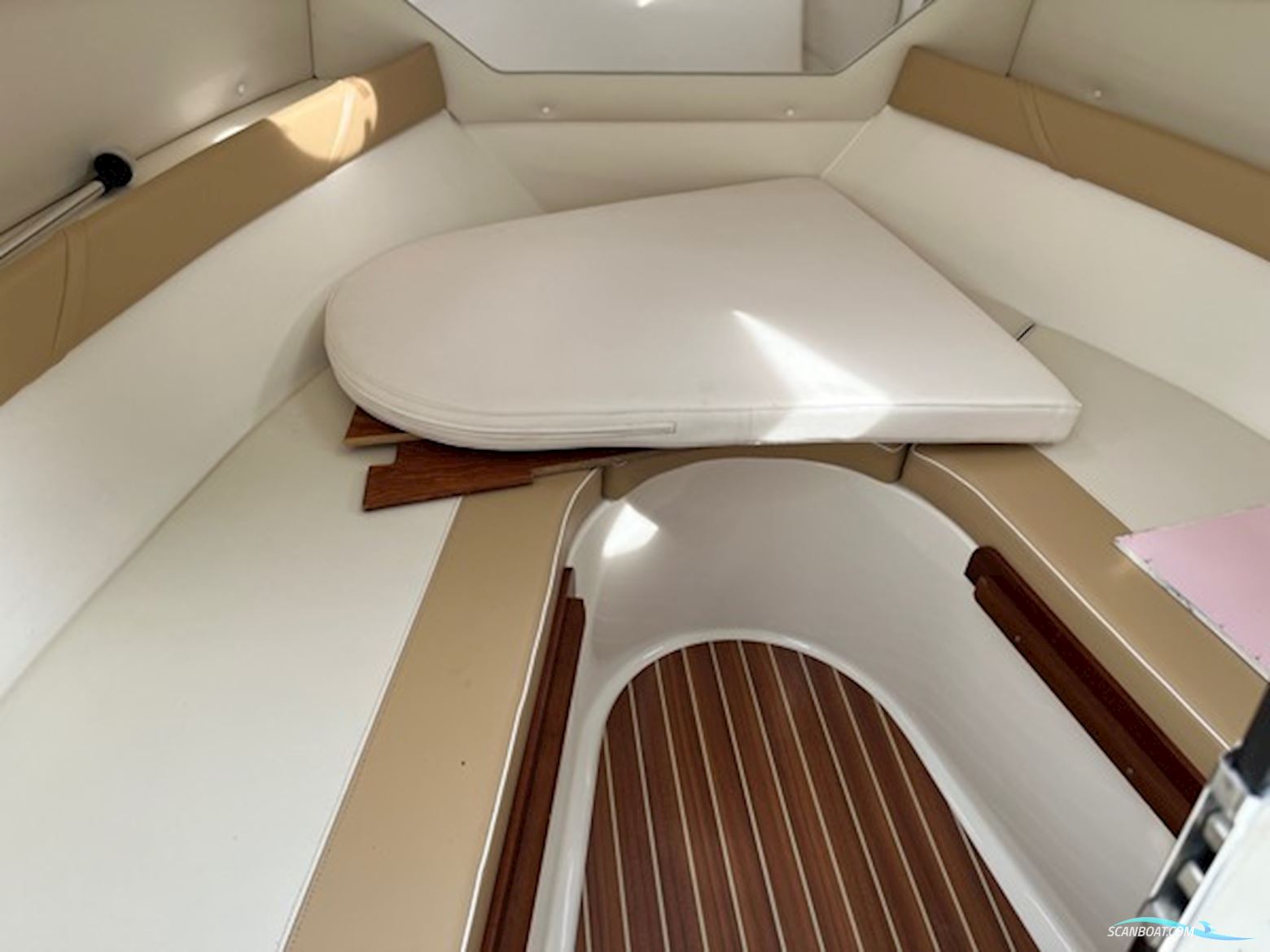 Quicksilver Activ 540 Cruiser med 115 hk Mercury-EFI 4-takt 2,1L og 1500 kg Brenderup bådtrailer - Anvisningssalg