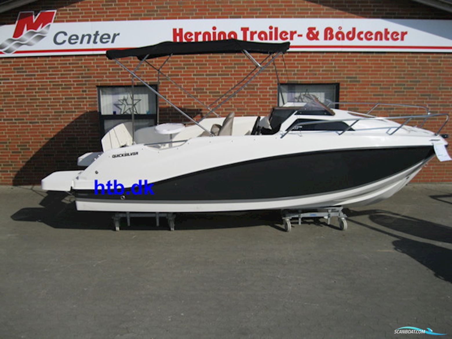 Quicksilver Activ 555 Cabin m/Mercury F80 hk EFI 4-takt
