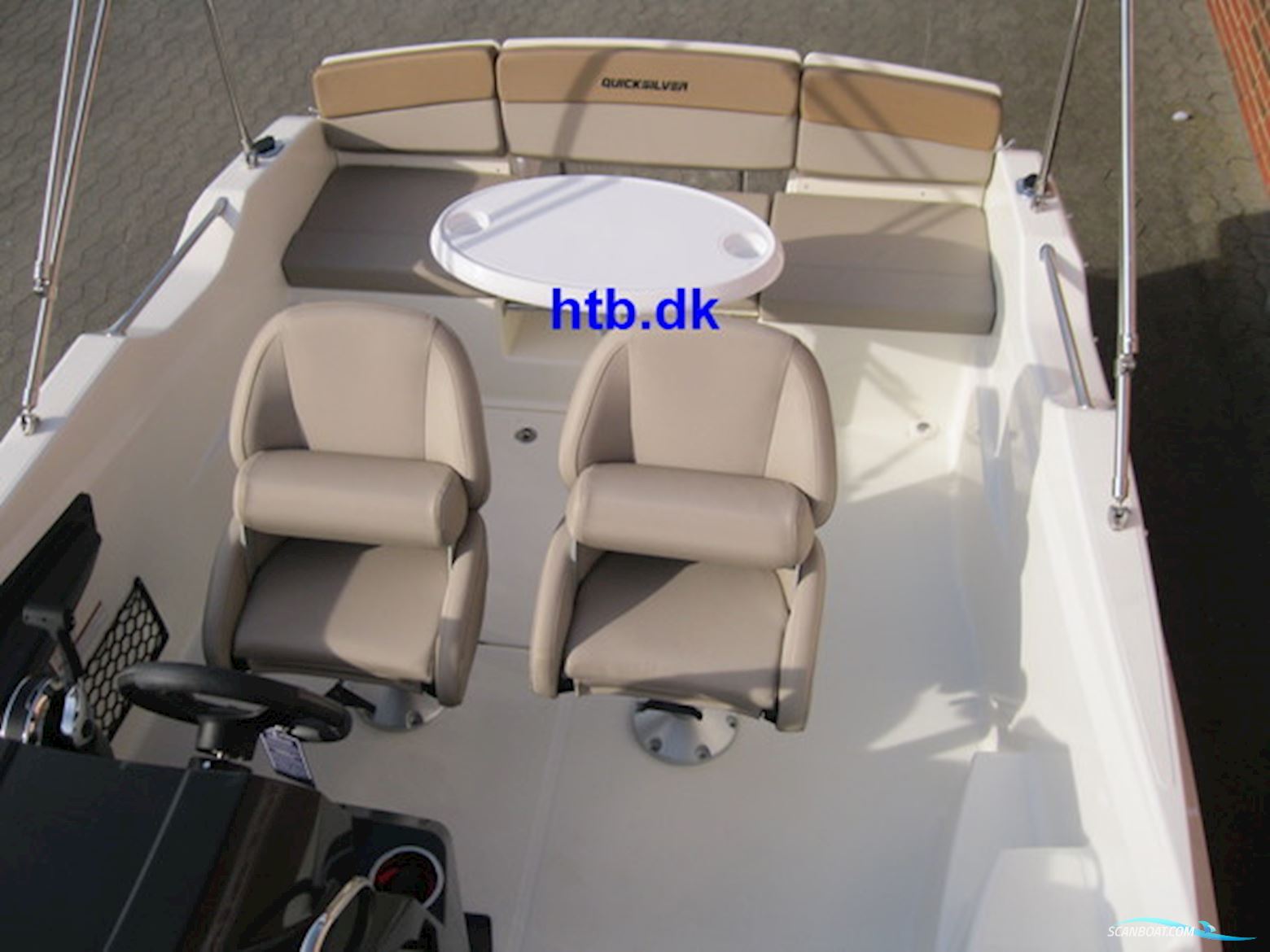 Quicksilver Activ 555 Cabin m/Mercury F80 hk EFI 4-takt