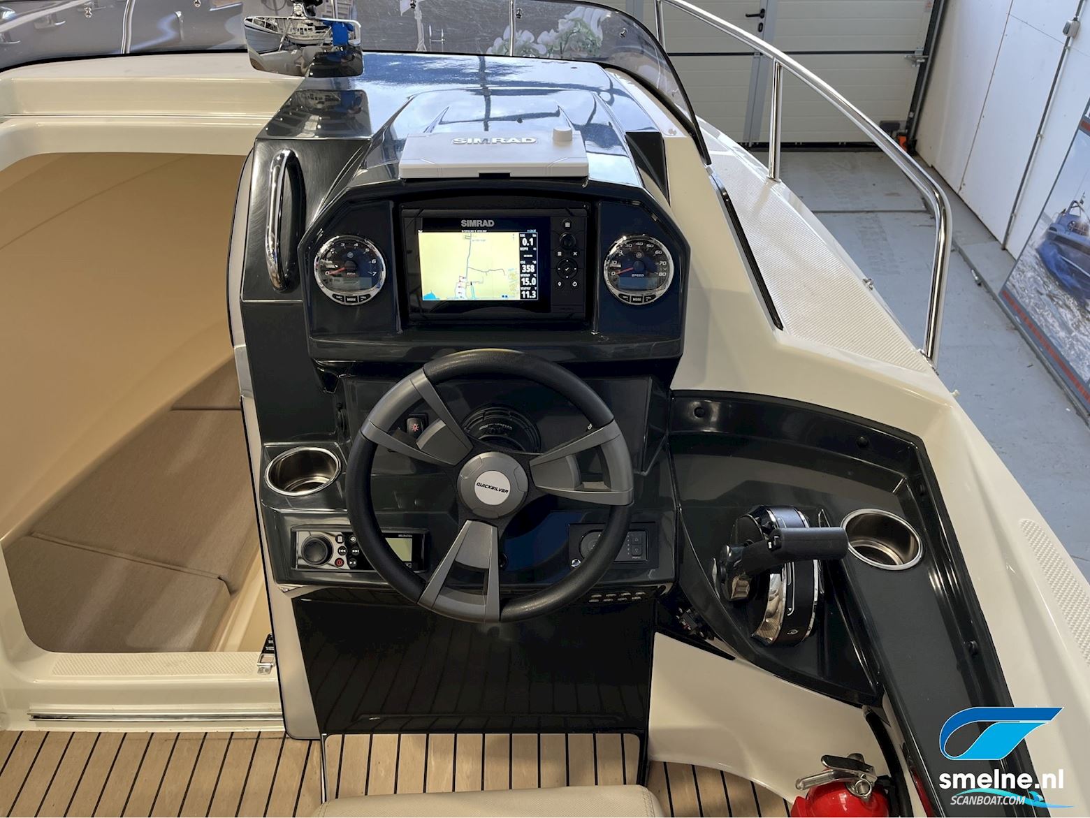 Quicksilver ACTIV 555 CABIN