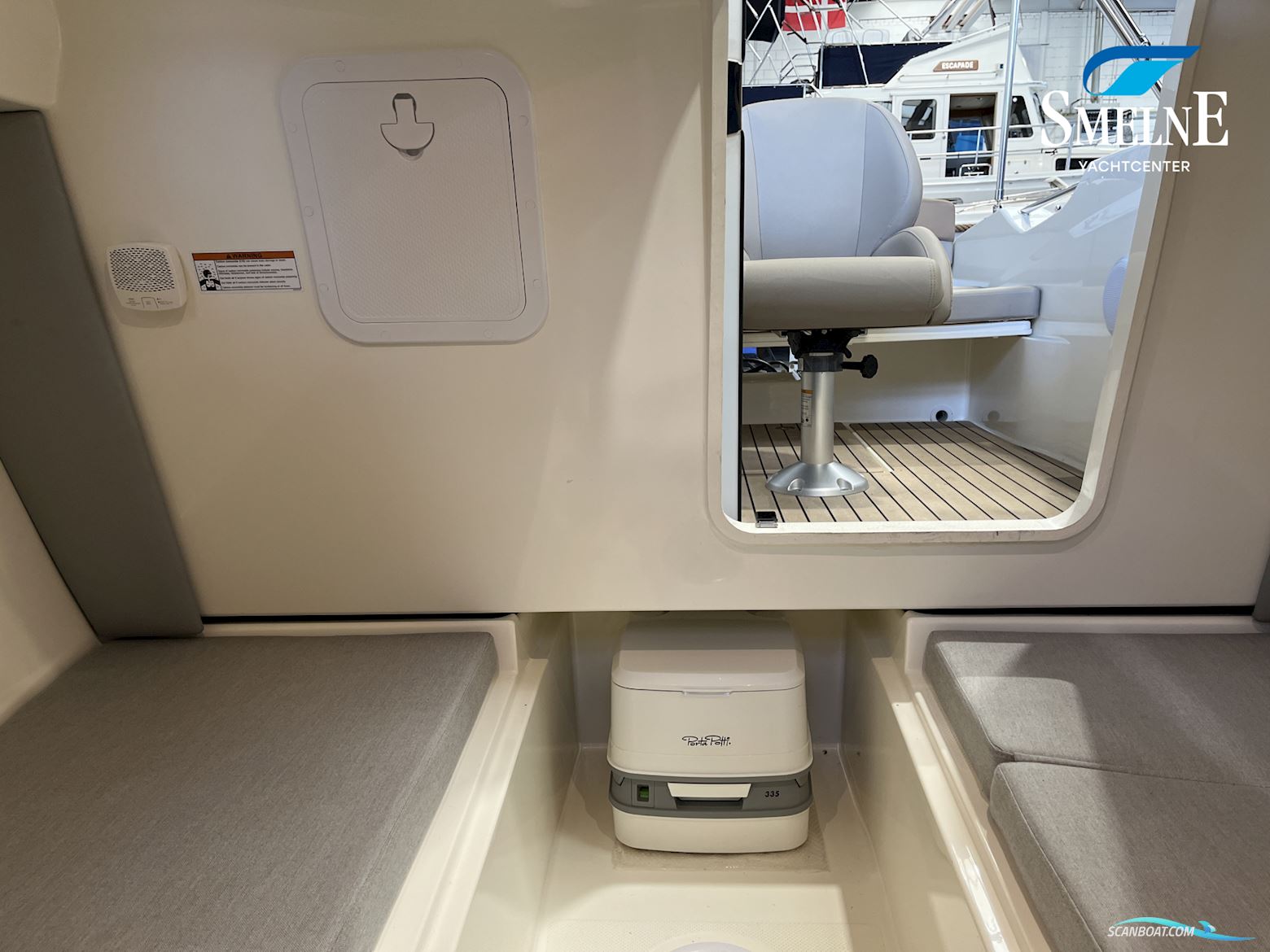 Quicksilver Activ 555 Cabin