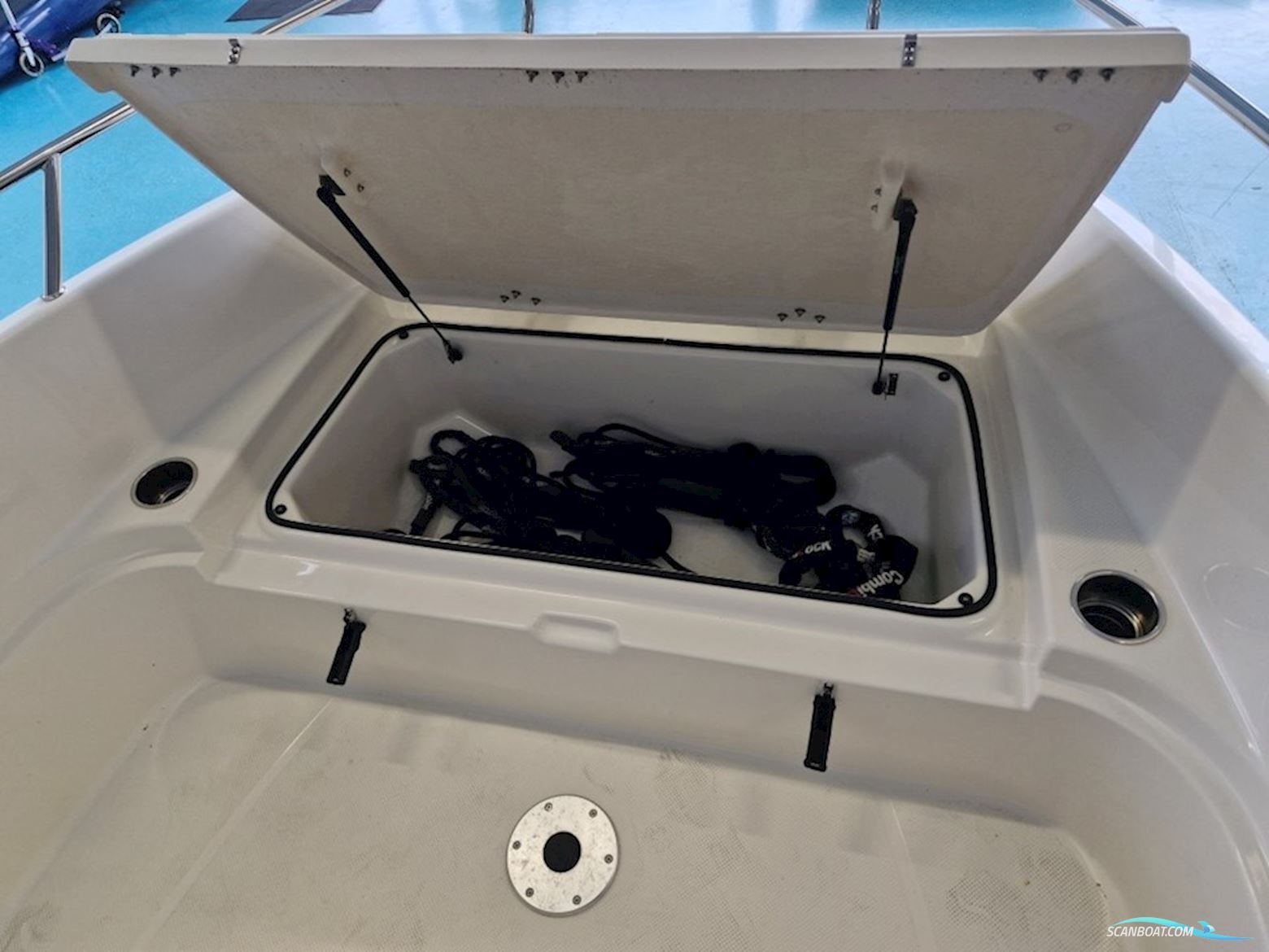 Quicksilver Activ 555 Open