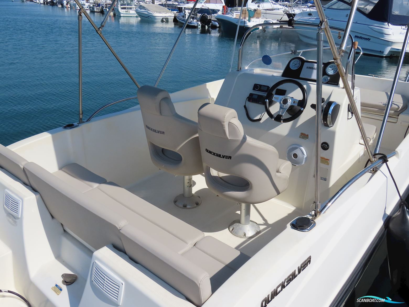 Quicksilver Activ 555 Open