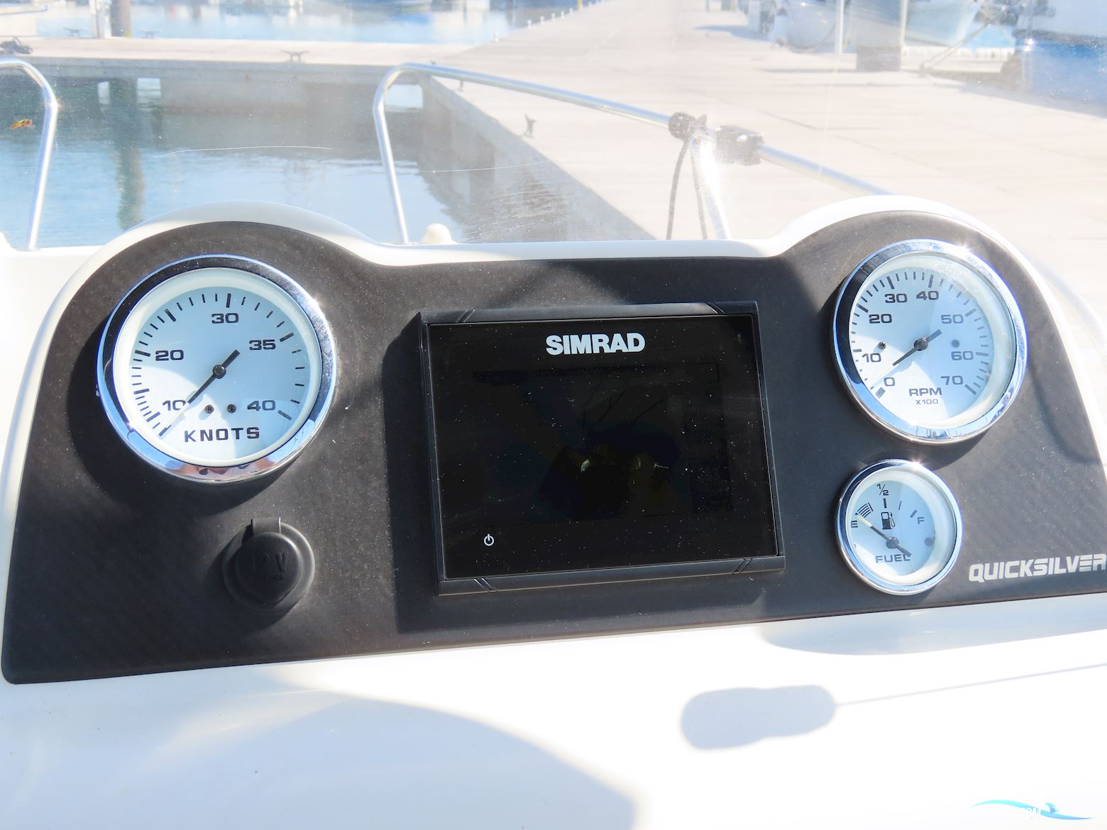 Quicksilver Activ 555 Open