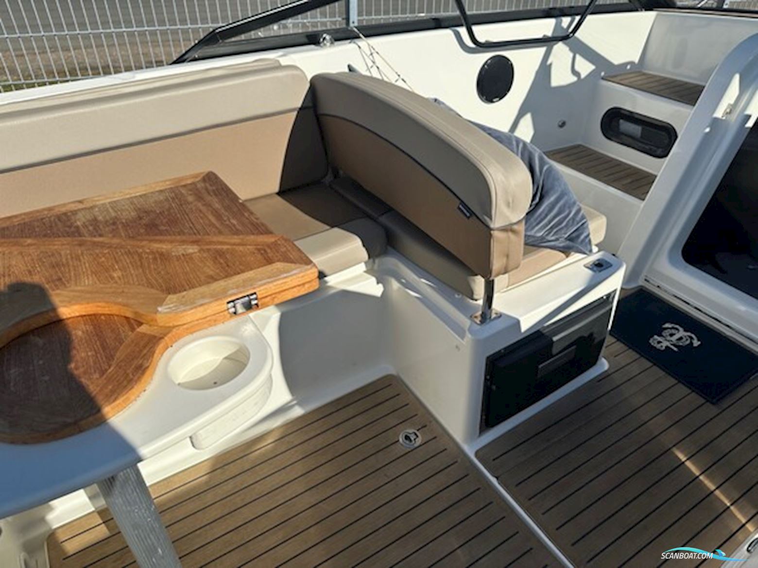 Quicksilver Activ 675 Cruiser med Mercury 150Hk Motor.