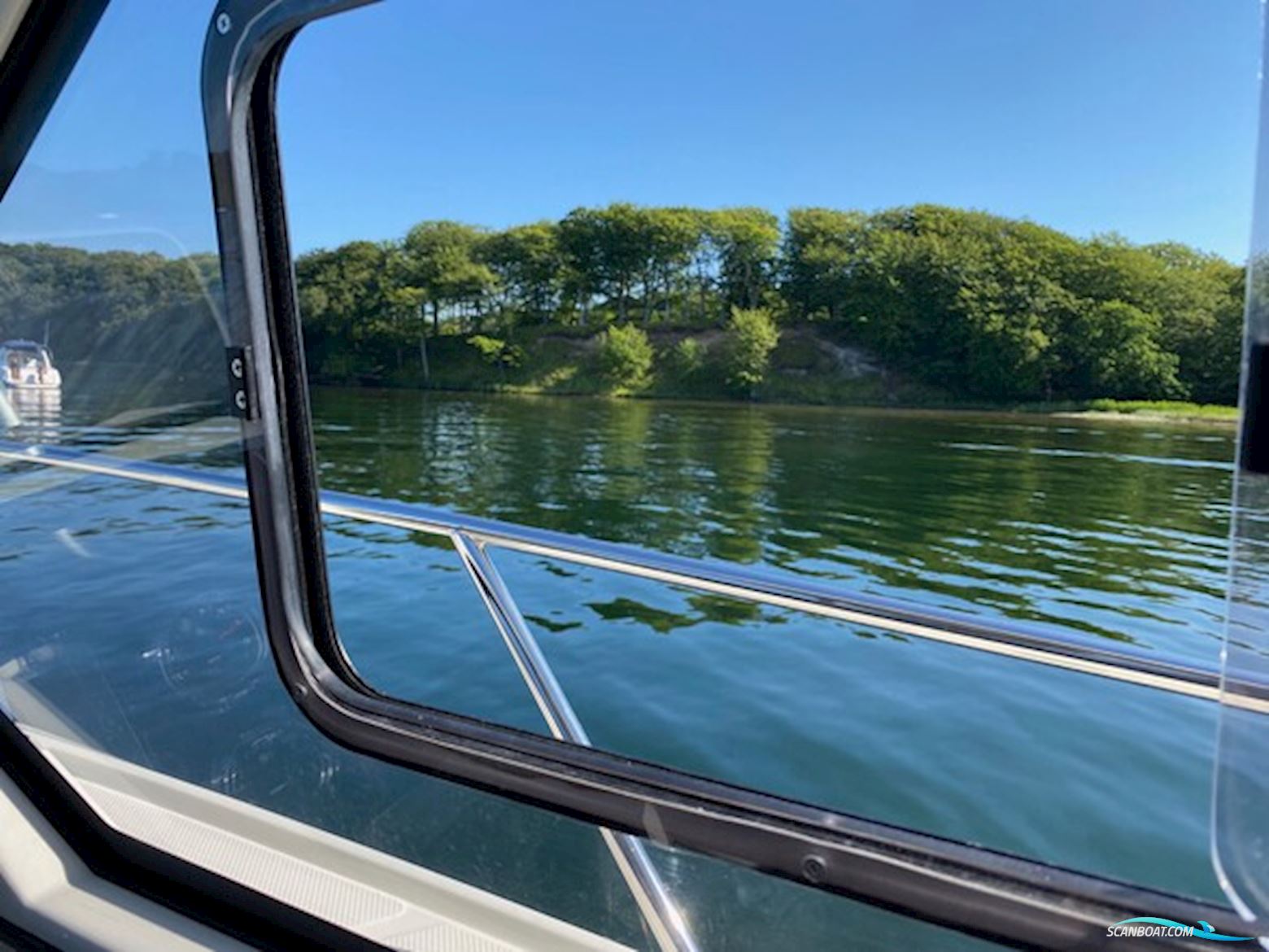 Quicksilver Activ 675 Weekend Med F200 Mercury DS XL V6 - Med Flot Udstyr -