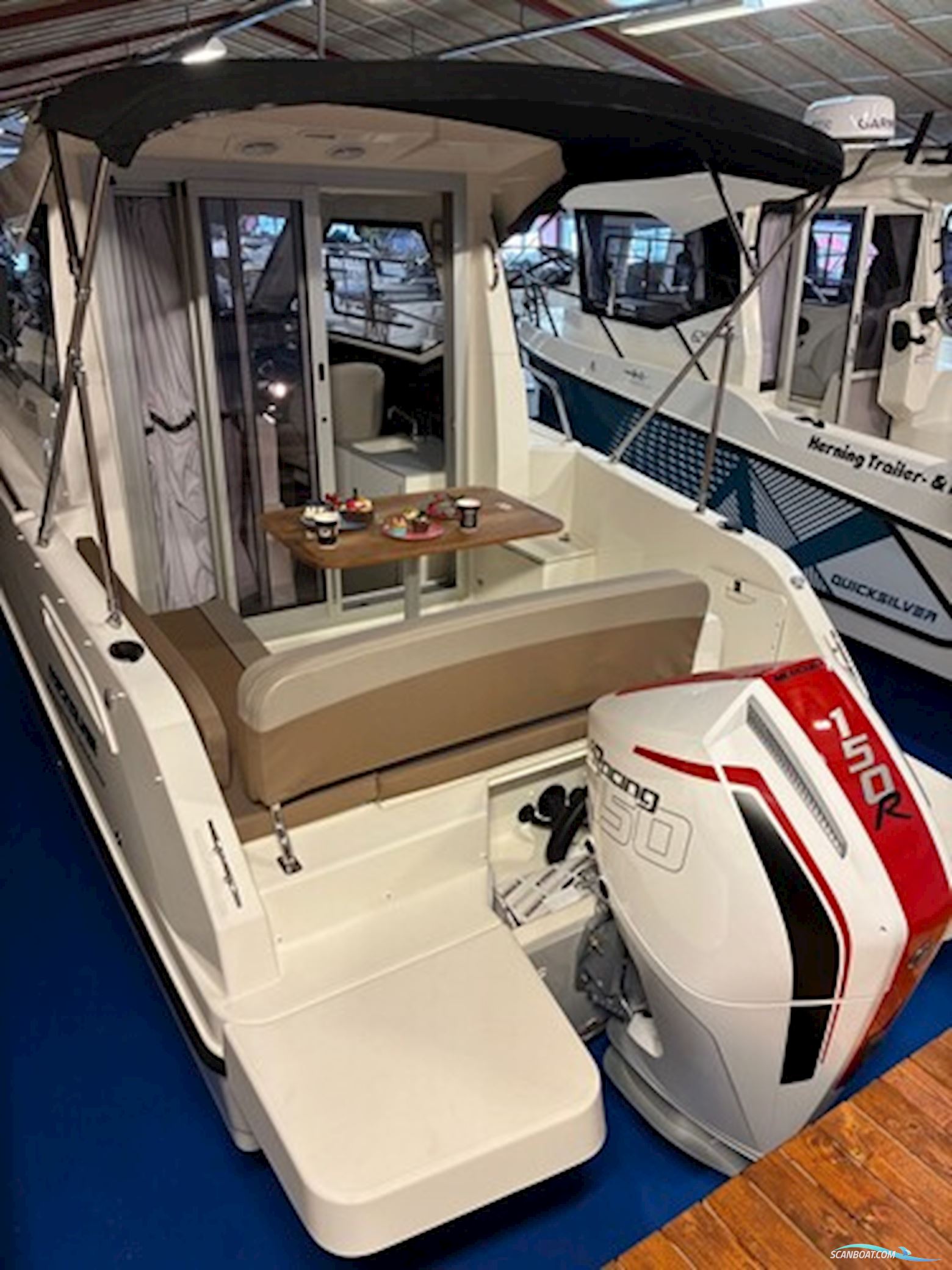 Quicksilver Activ 705 Weekend m/Mercury F150 hk Racing XL DS V6, Hvid - Jubilæumspris !