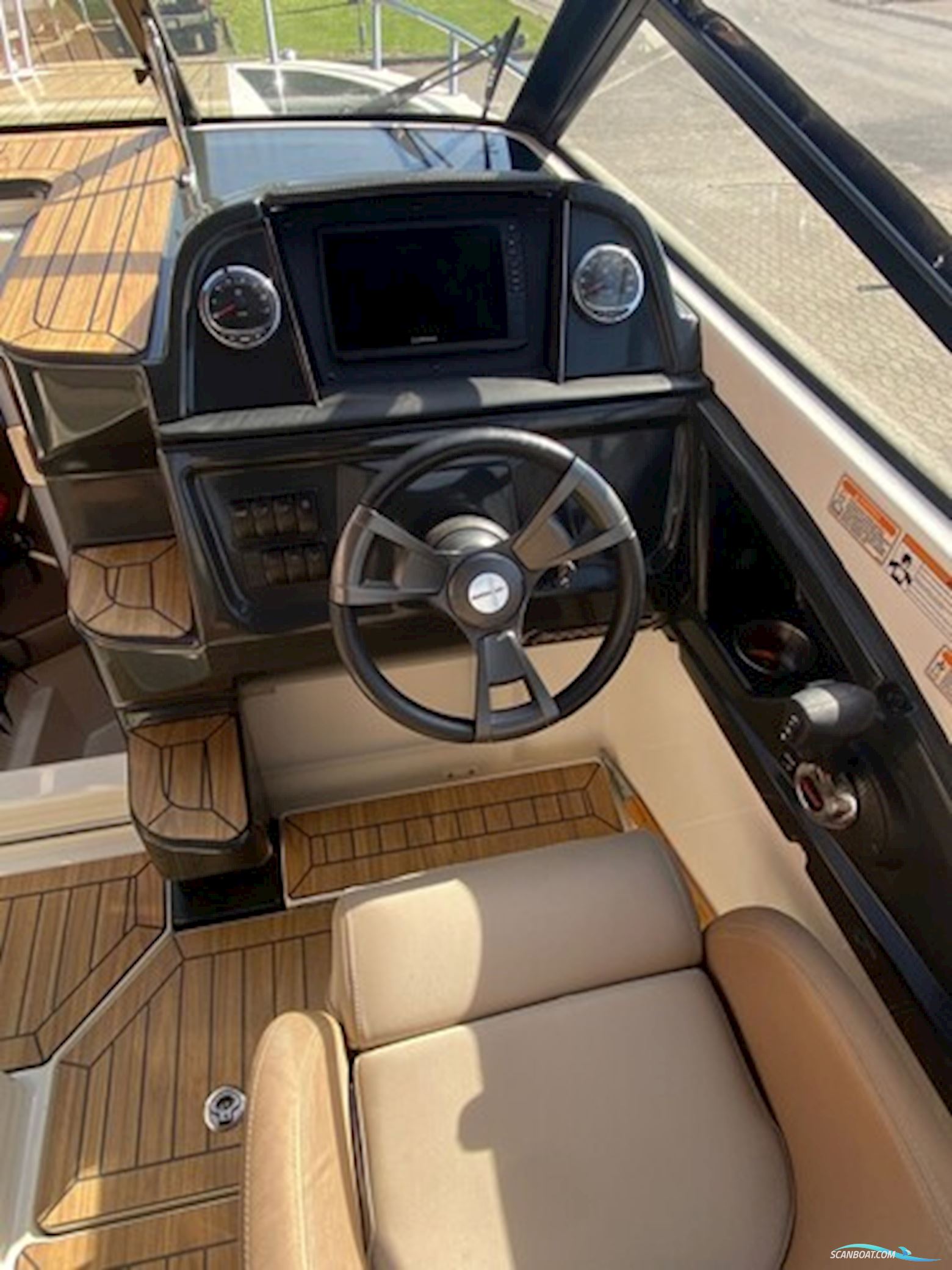 Quicksilver Activ 755 Cruiser m/Mercury F250 hk Pro XS 4-takt og Brenderup trailer