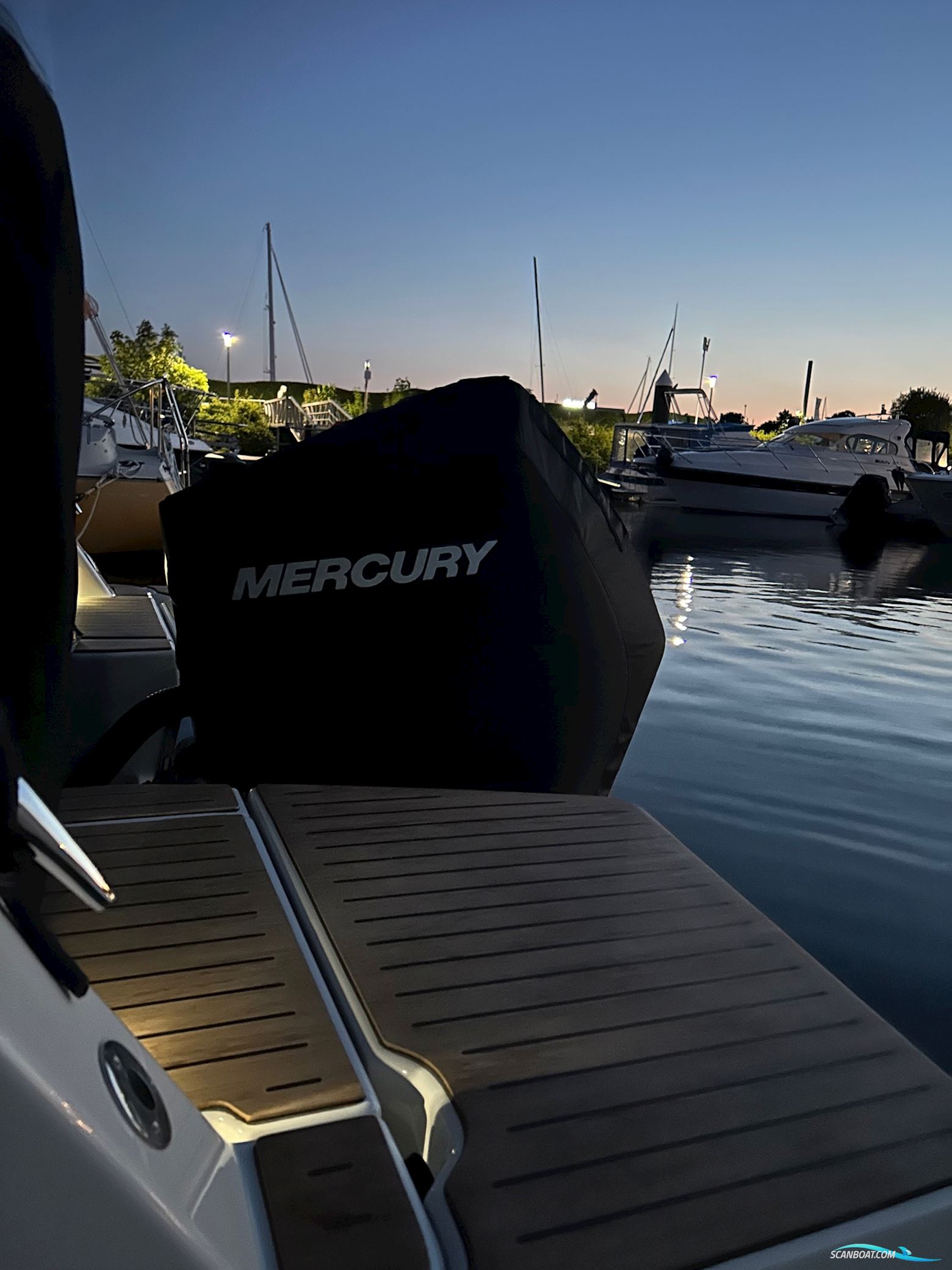 Quicksilver Activ 755 Weekend