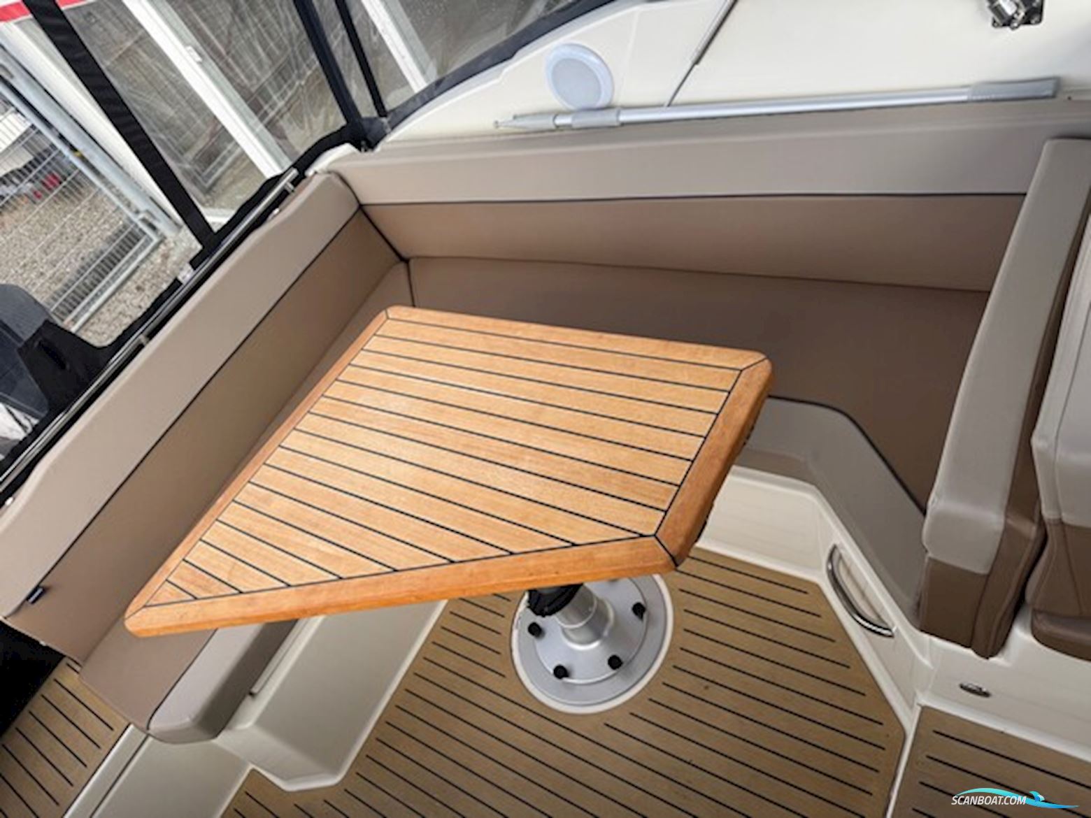 Quicksilver Activ 805 Cruiser Med F300 Mercury Verado AM DS 4,6L V8 - Anvisningssalg