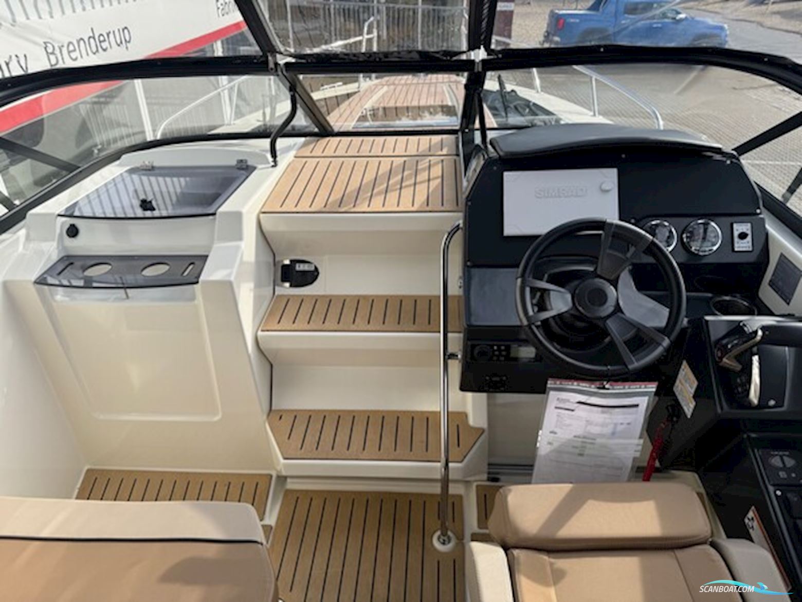 Quicksilver Activ 805 Cruiser Med F300 Mercury Verado AM DS 4,6L V8 - Solgt