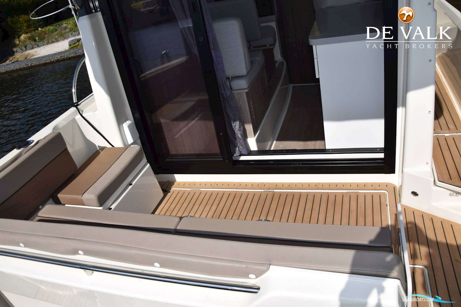 Quicksilver Activ 905 Weekend