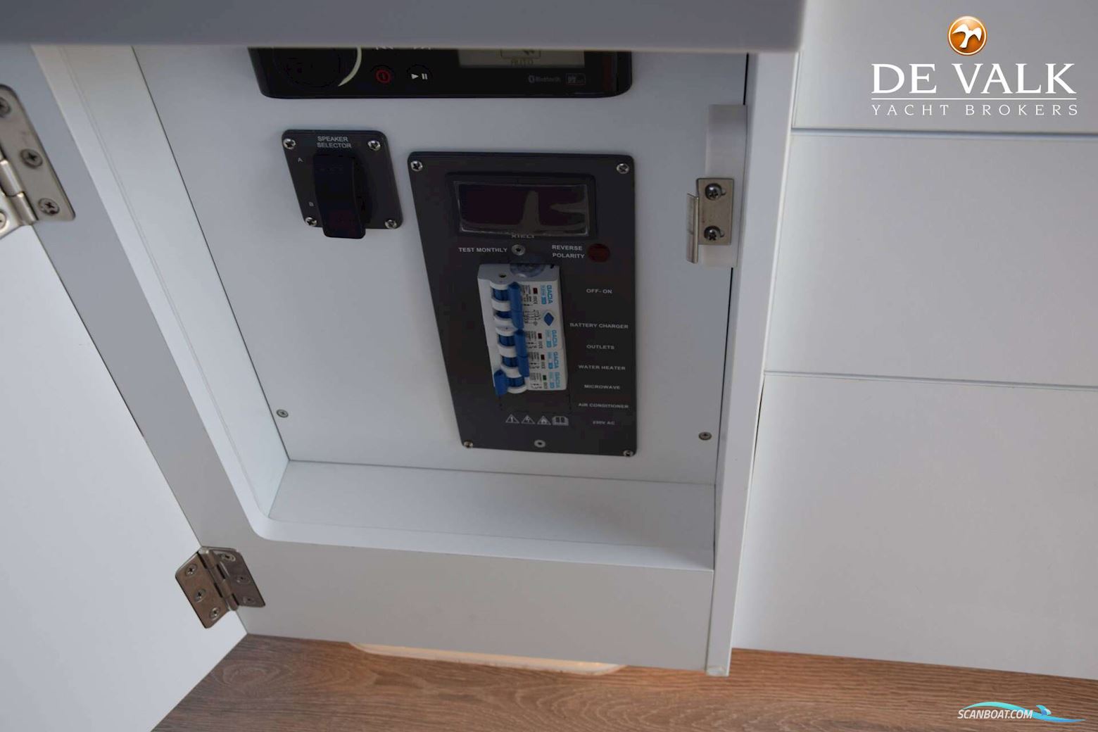 Quicksilver Activ 905 Weekend