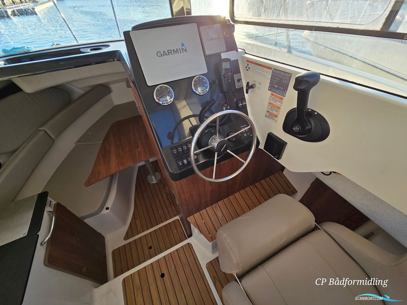 Quicksilver Arvor 810 Pilothouse