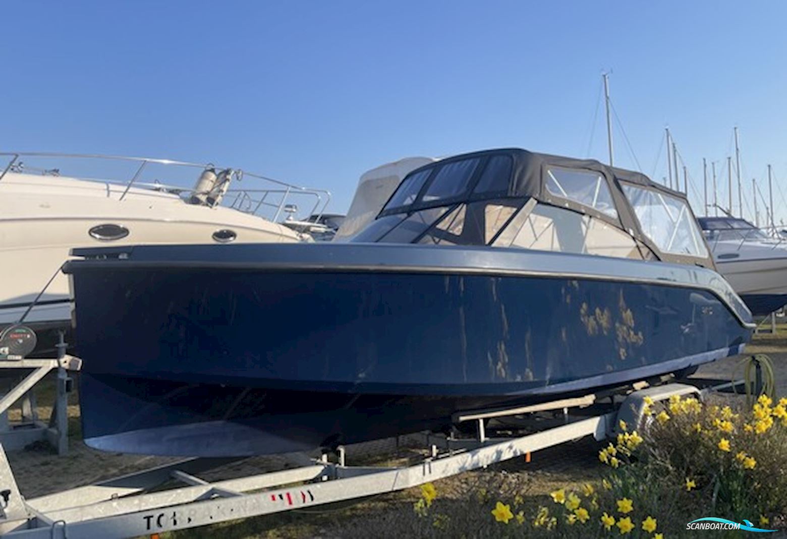 RAND Leisure 28 - Mercruiser 6.2L med Bravo 3-drev