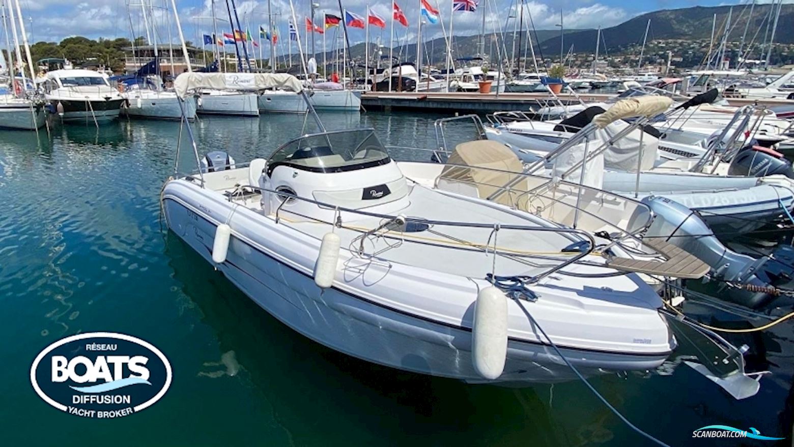 Ranieri 24 Shadow Motorbåt 2015, med Evinrude motor, Frankrike