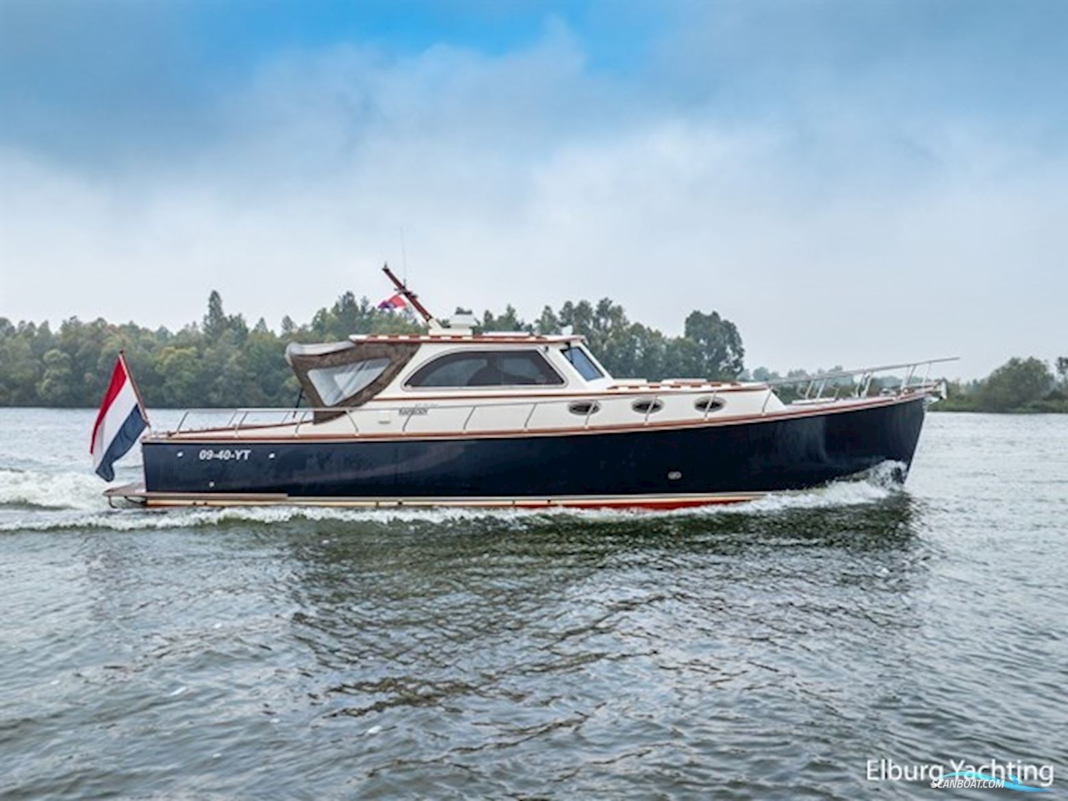Rapsody 40 Offshore Motorbåt 2002, Holland