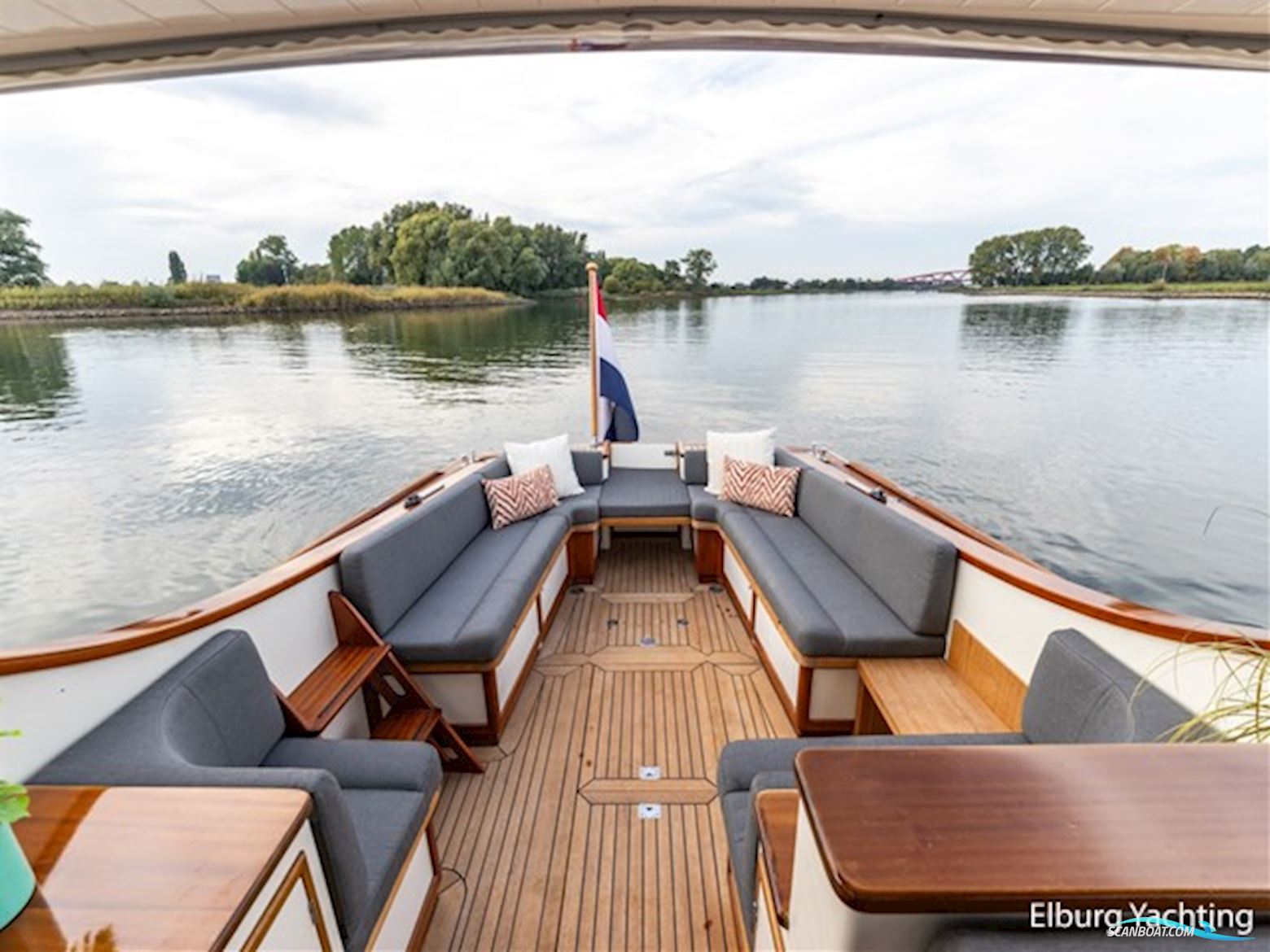 Rapsody 40 Offshore