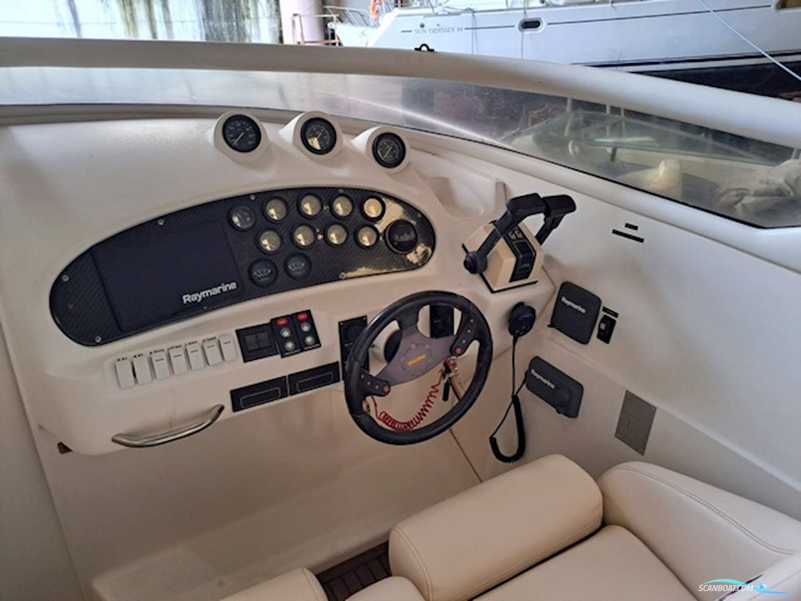 Real Power Boats Real Hawk 32