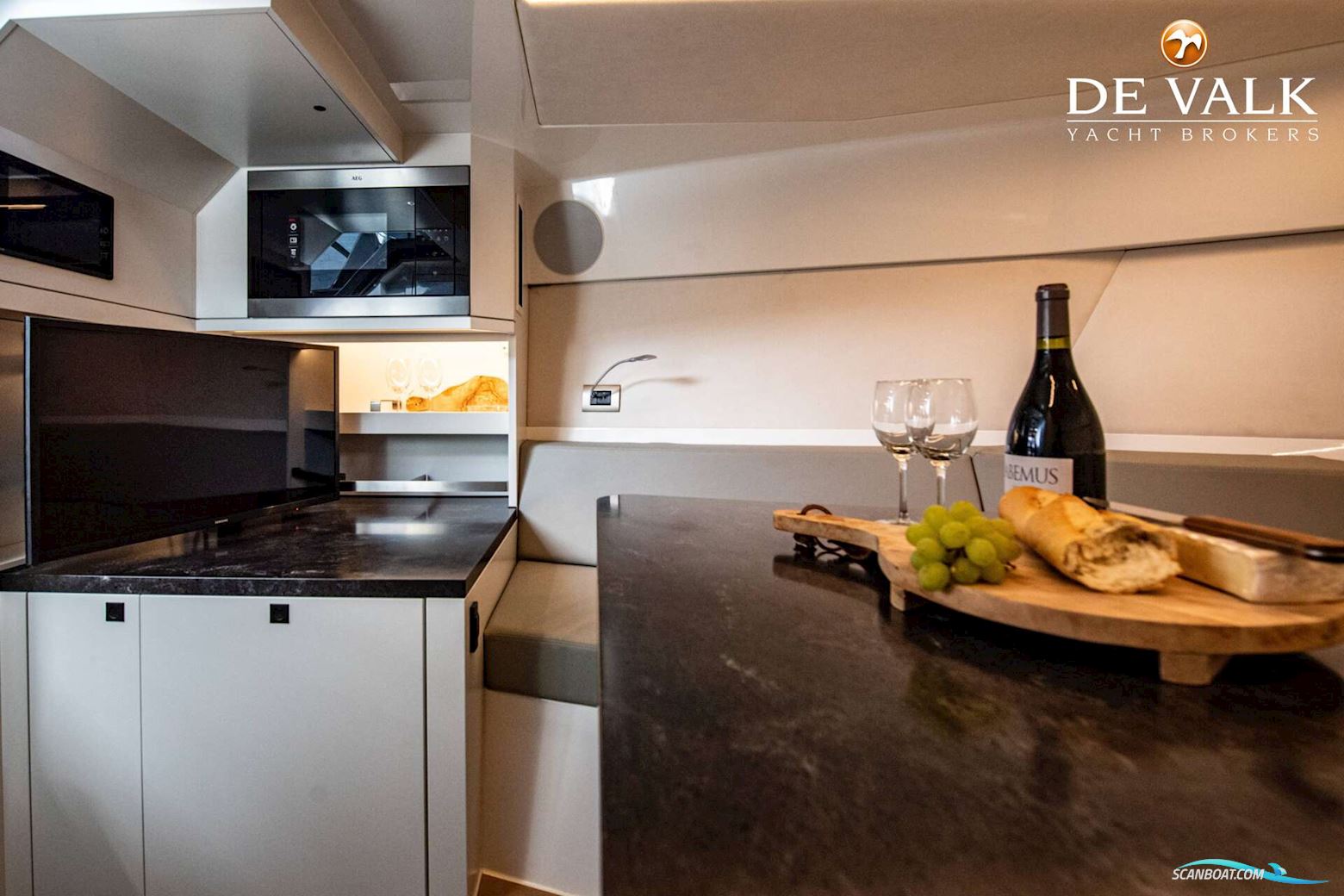 Reborn 38 Cabin