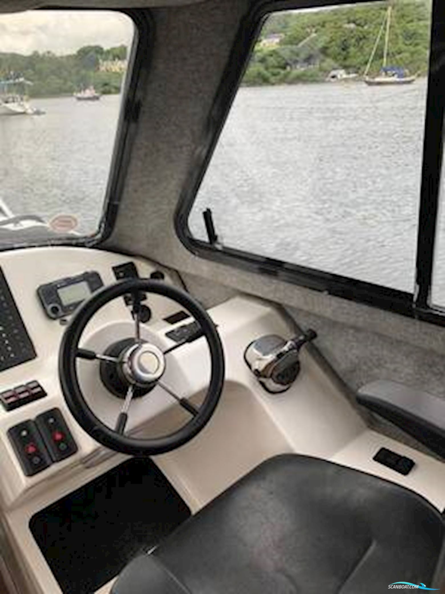 Redbay Stormforce 11