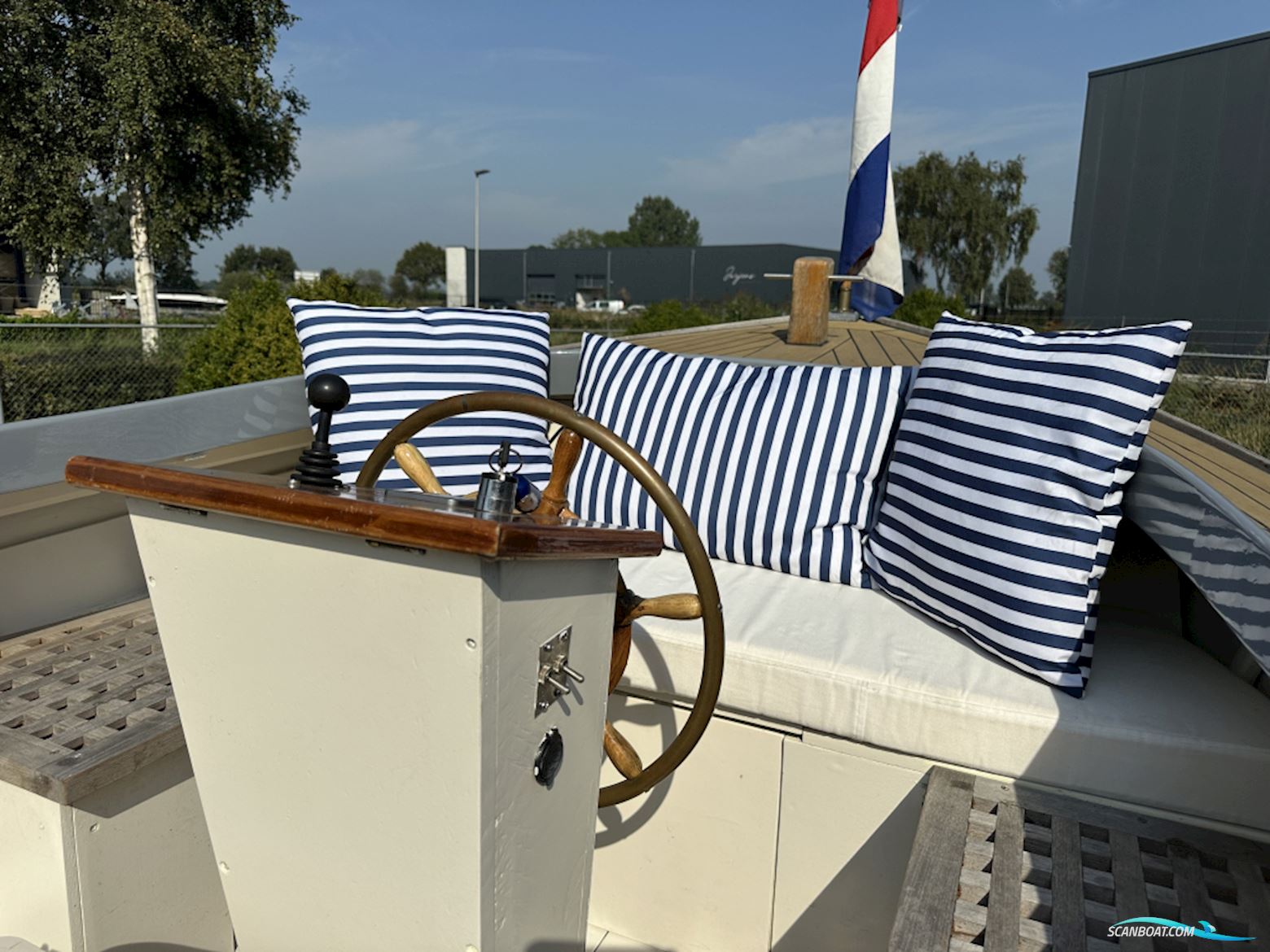 Reddingssloep 695 Electric