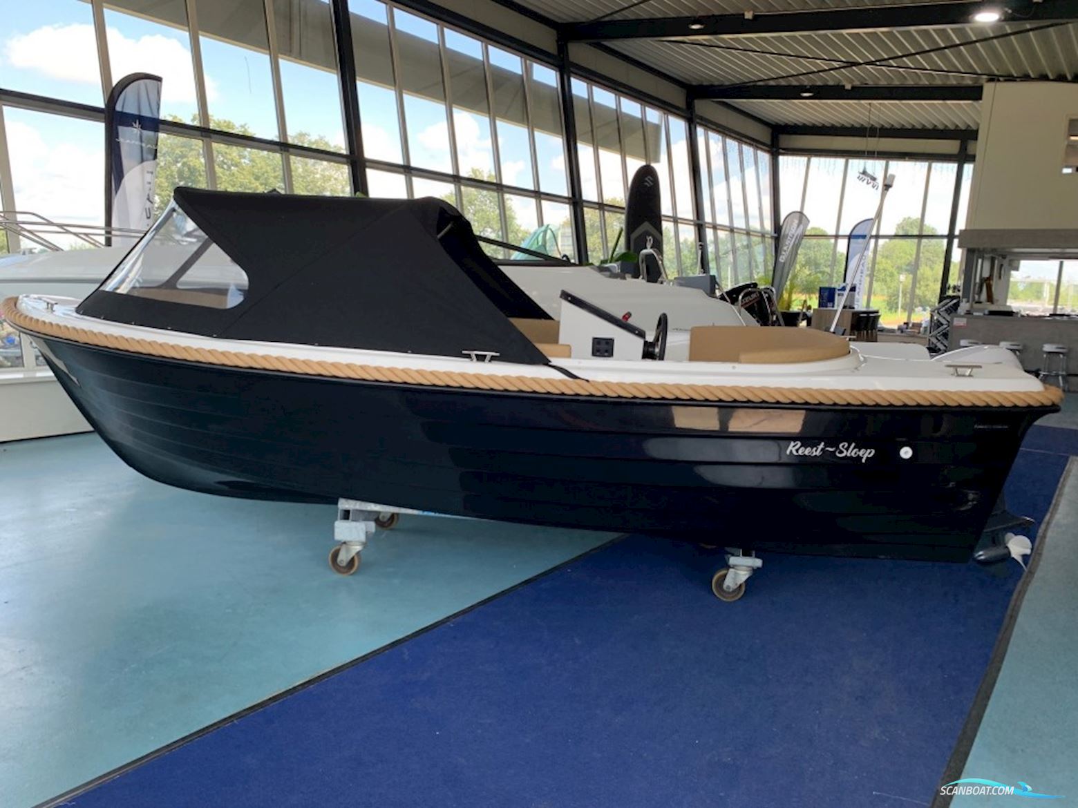 Reest~Sloep 520 Classic Motorbåt 2023, med Selva 15 pk (Yamaha) motor, Holland