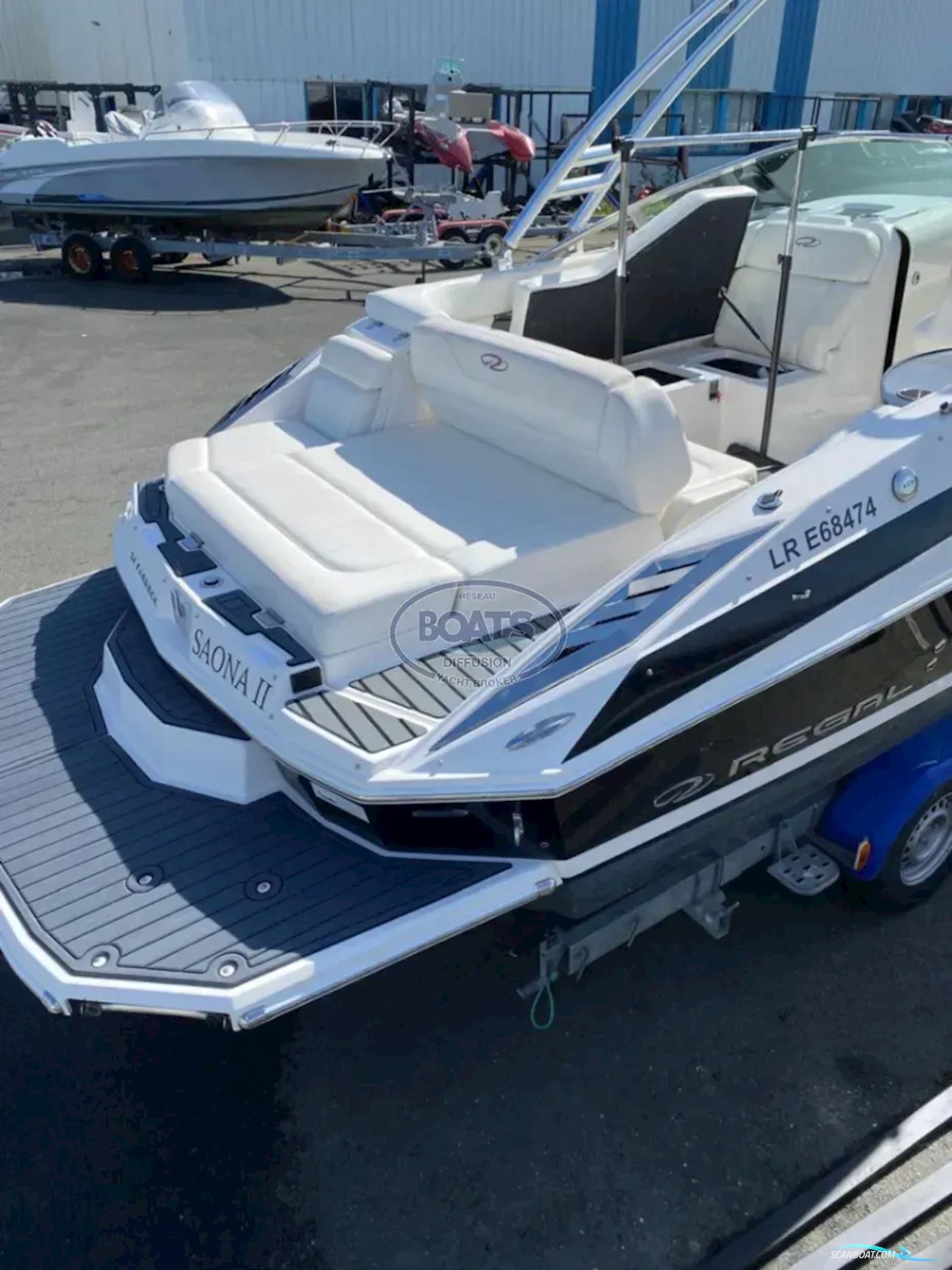 REGAL  24 FastDeck