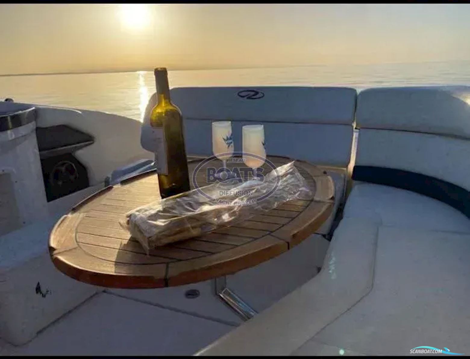 REGAL  24 FastDeck