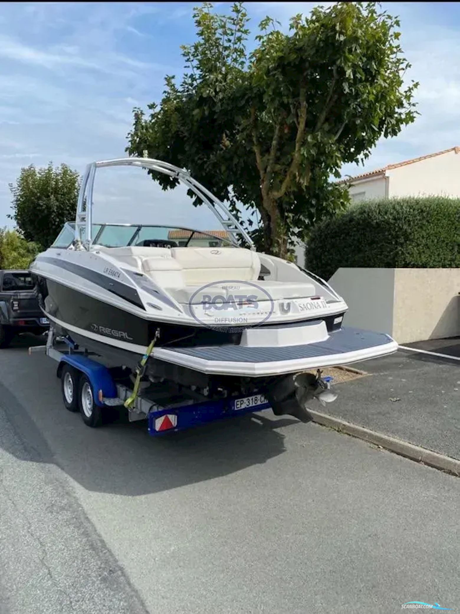 REGAL  24 FastDeck