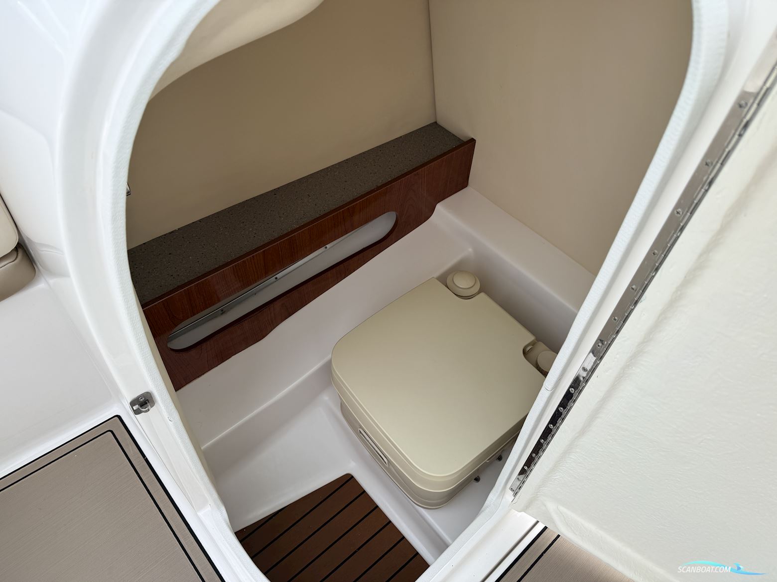 Regal 2220 Fasdeck