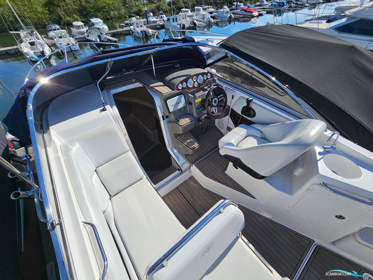 Regal 2565 Window Express