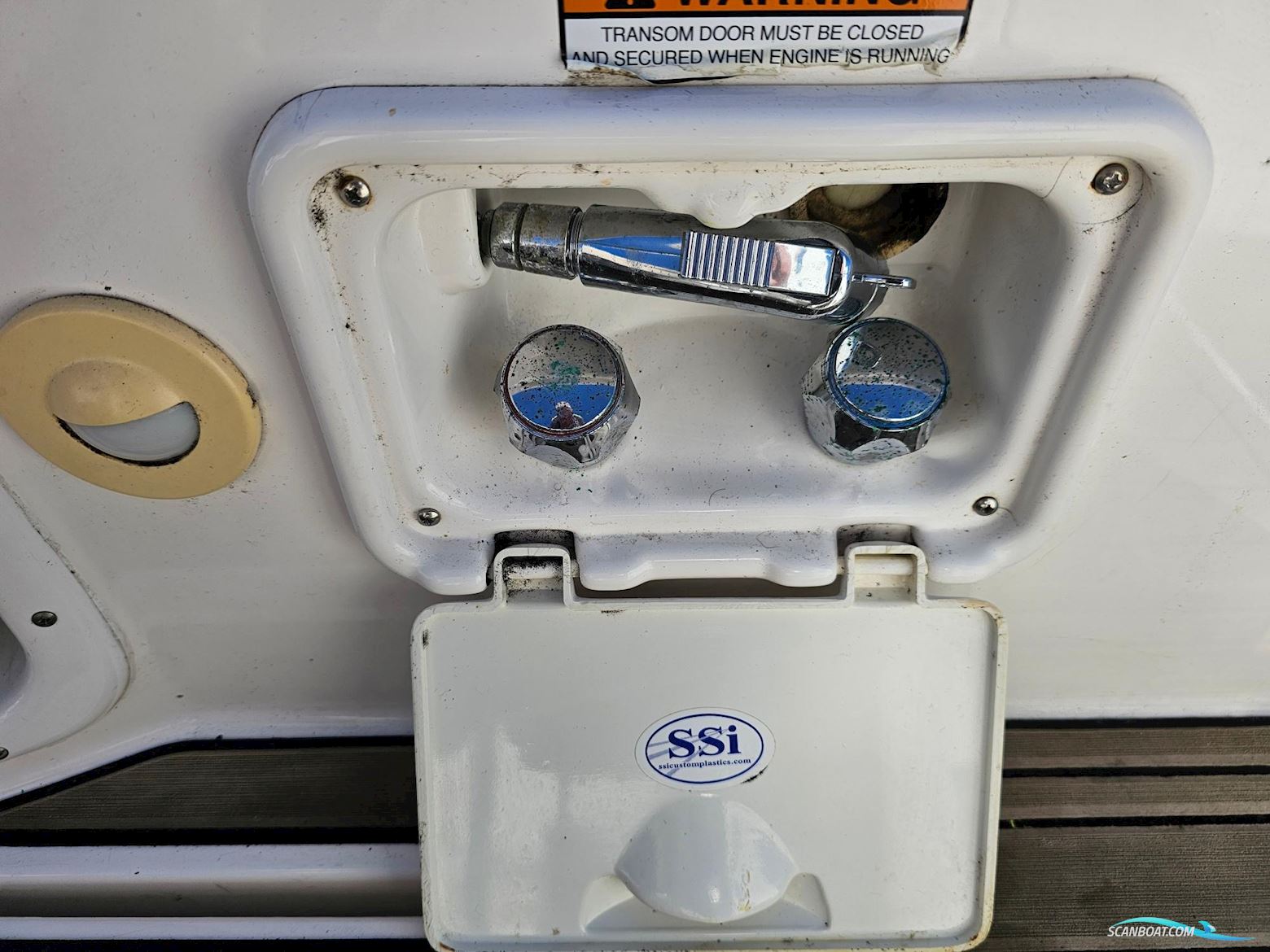 Regal 2565 Window Express